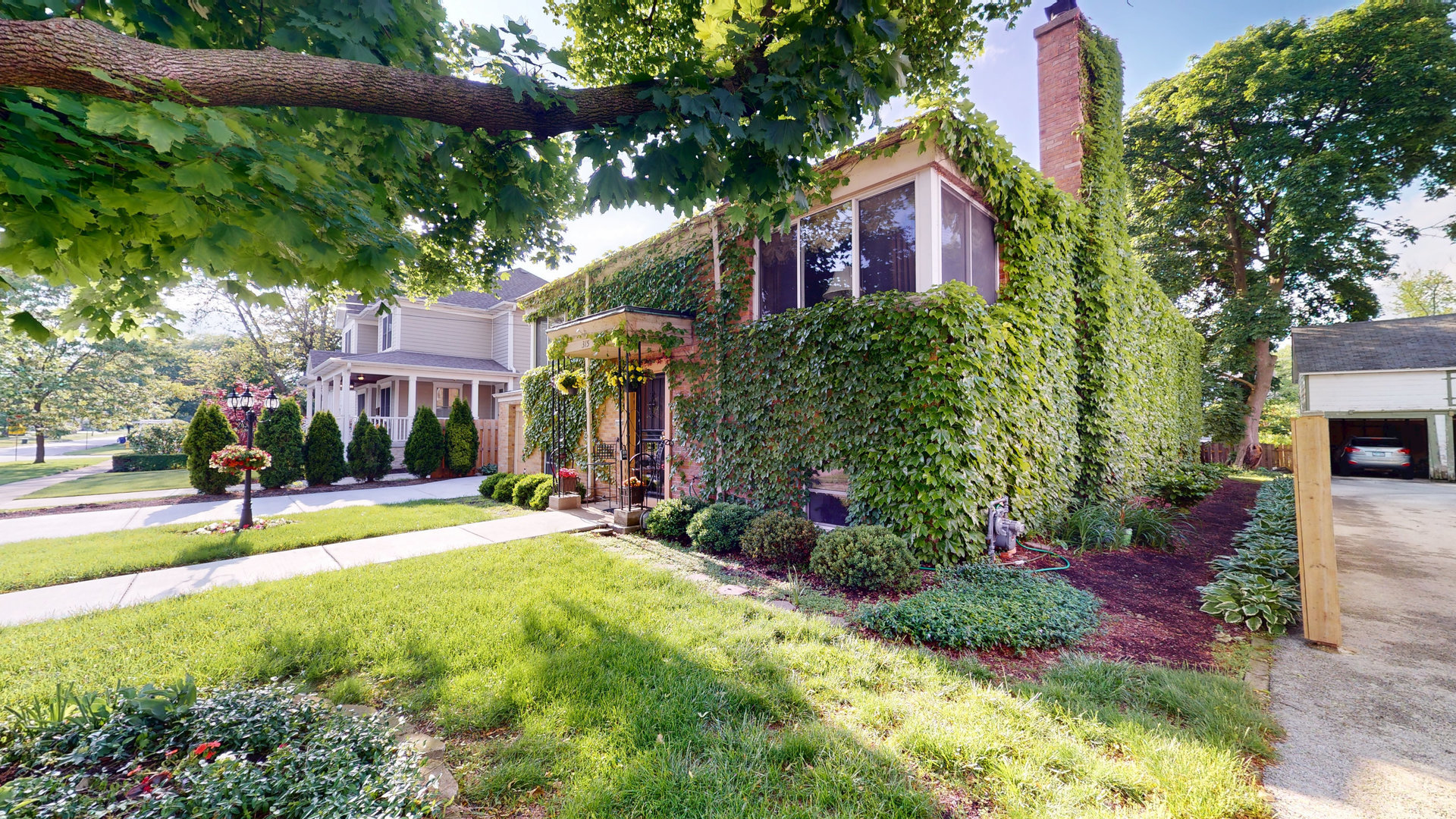 315 E Union Avenue, Wheaton, IL 60187