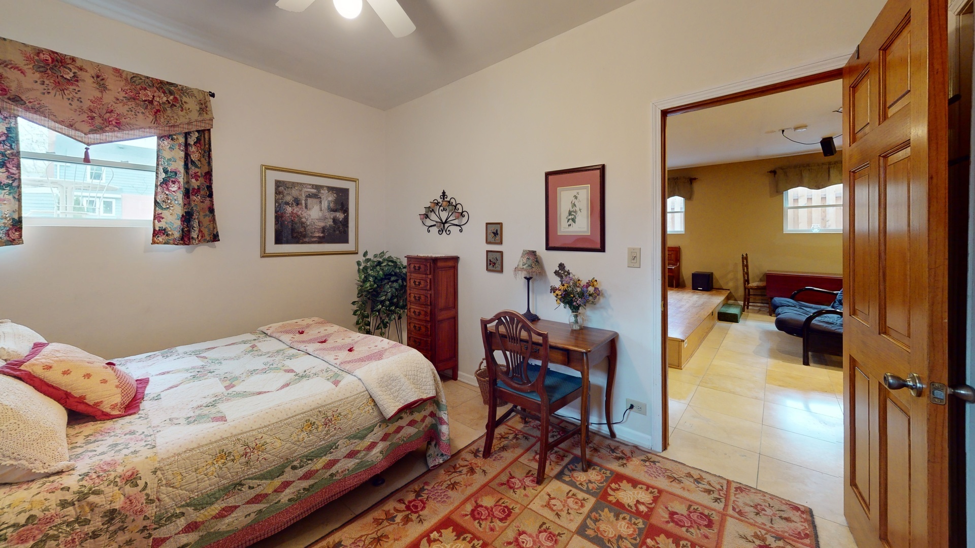 315 E Union Avenue, Wheaton, IL 60187