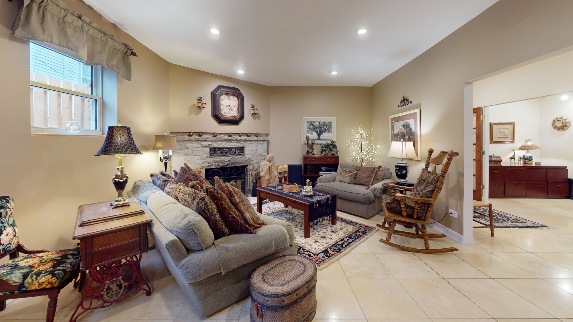 315 E Union Avenue, Wheaton, IL 60187