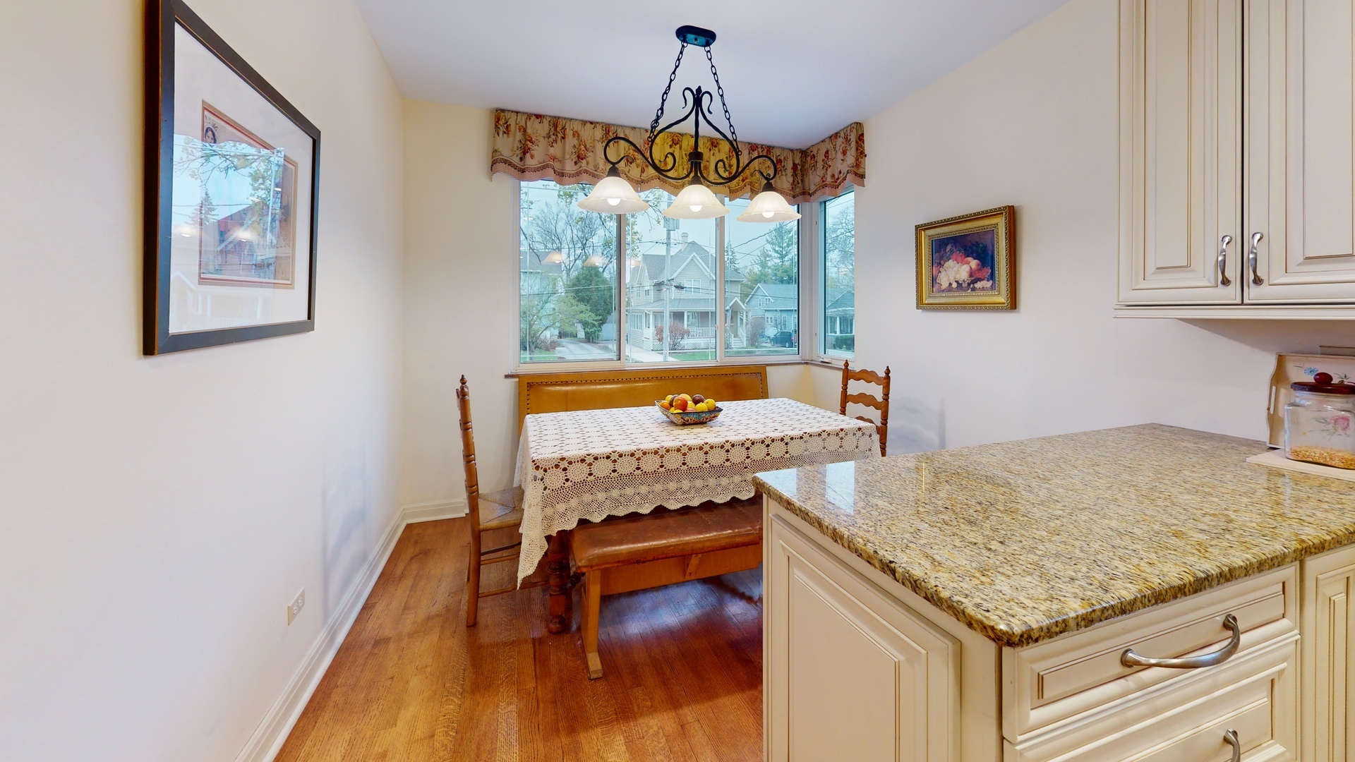 315 E Union Avenue, Wheaton, IL 60187