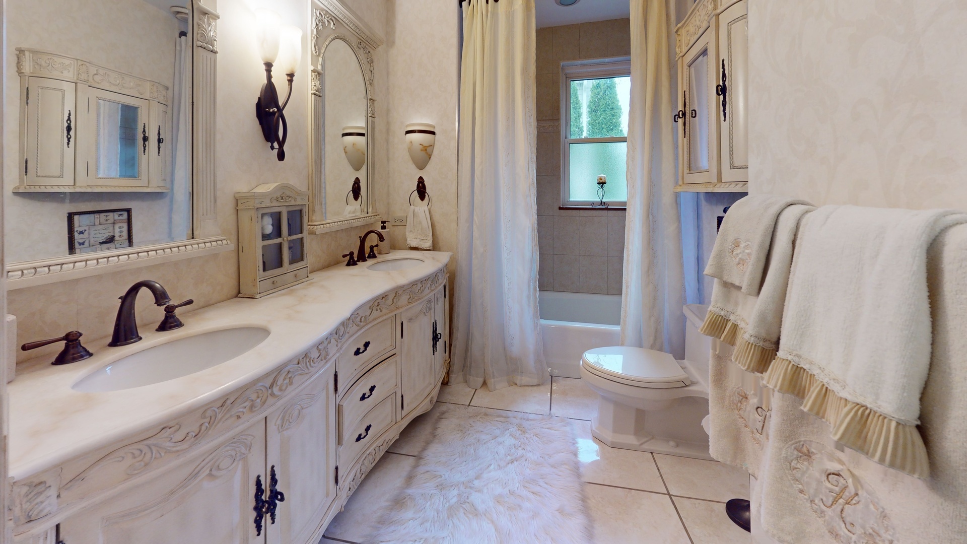 315 E Union Avenue, Wheaton, IL 60187