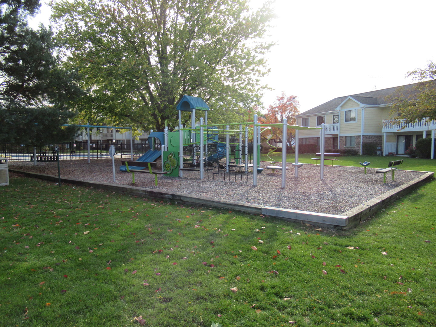 1050 Driftwood Court #B1, Wheeling, IL 60090