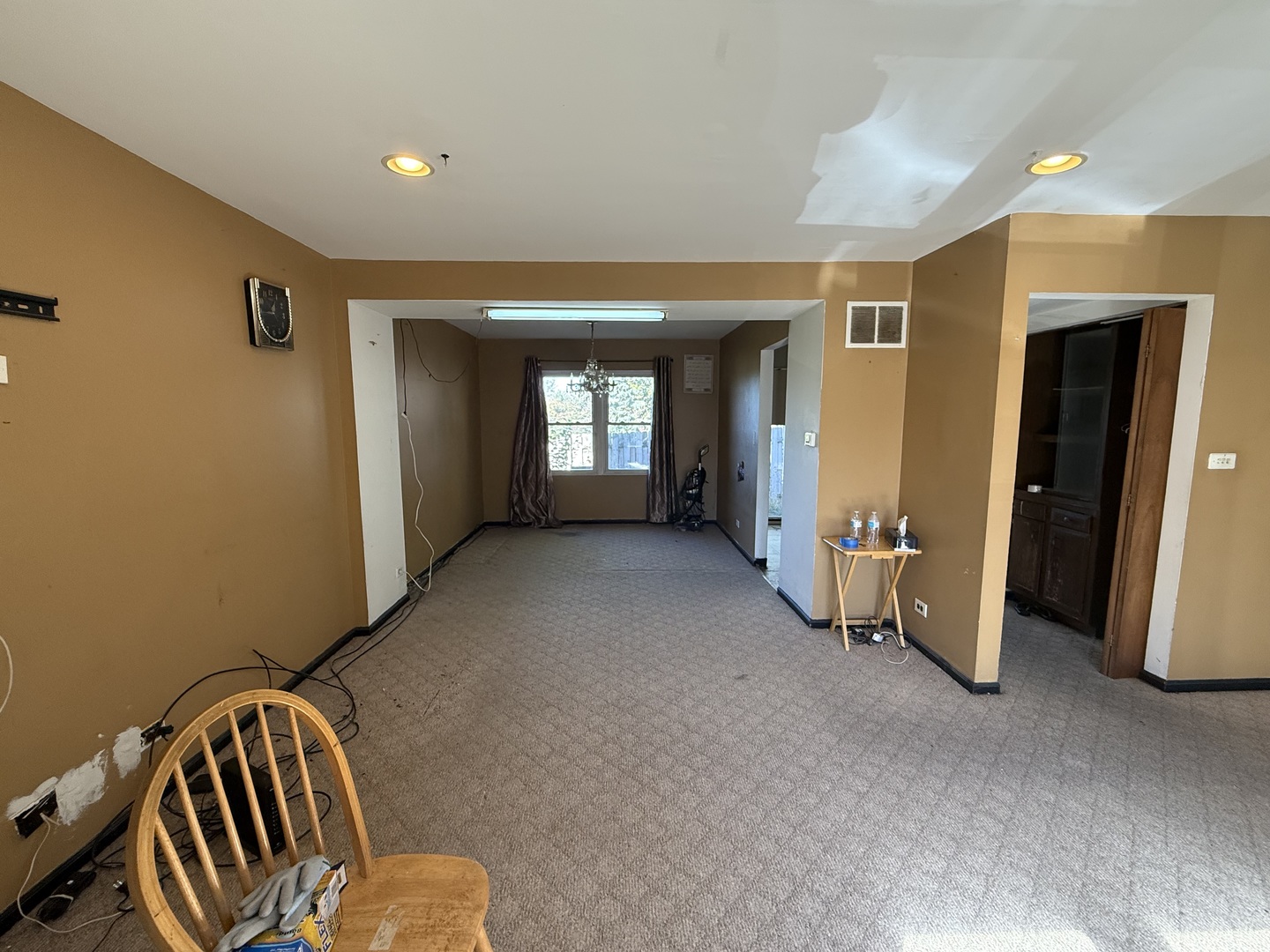 2238 Clifton Place, Hoffman Estates, IL 60169