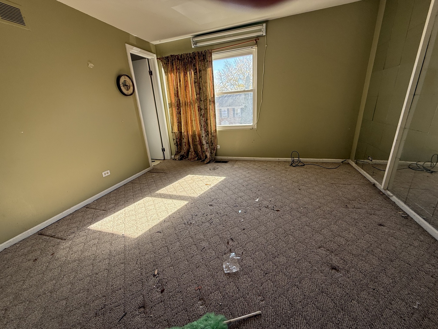 2238 Clifton Place, Hoffman Estates, IL 60169