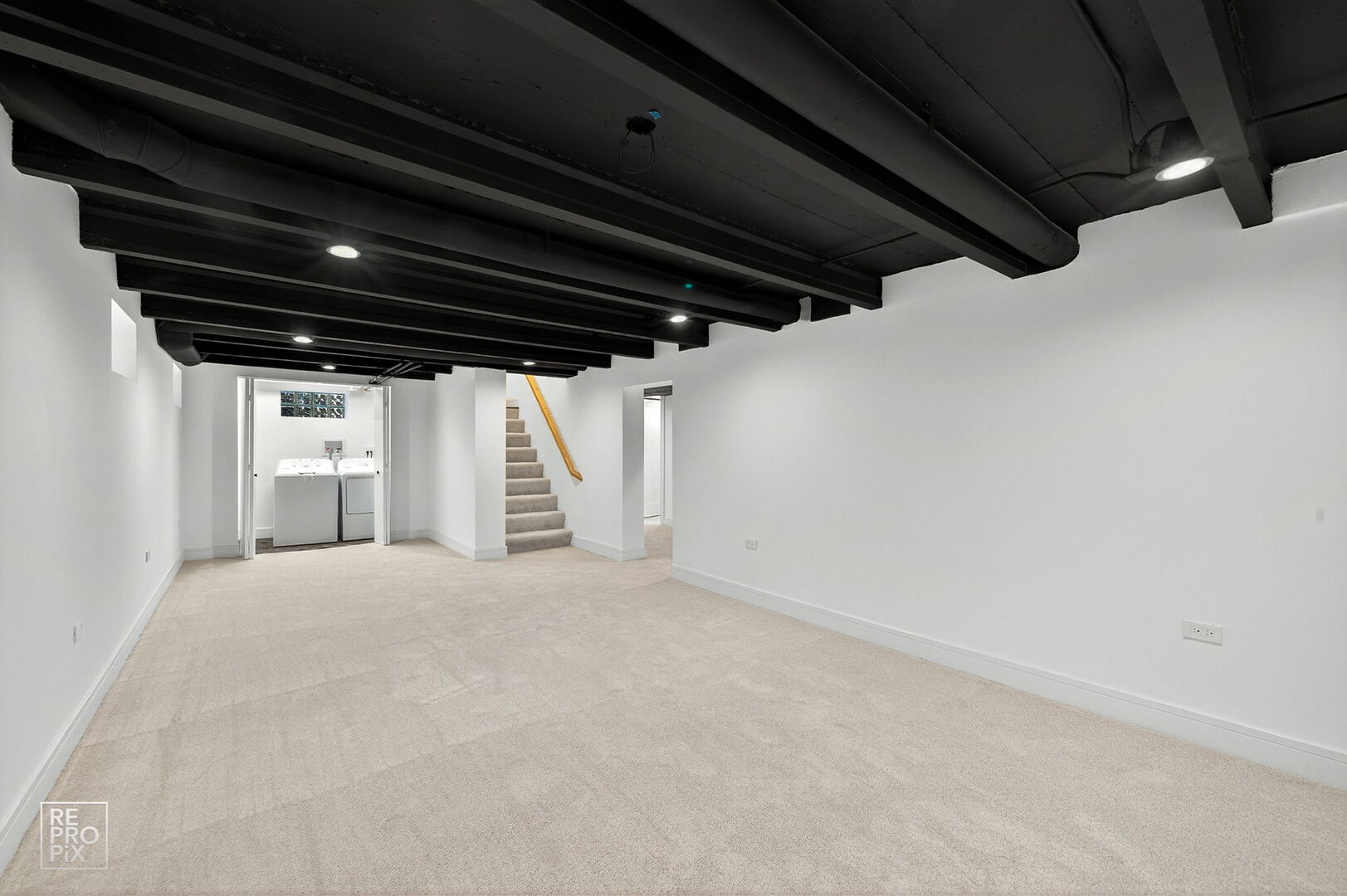 5044 N Merrimac Avenue, Chicago, IL 60630