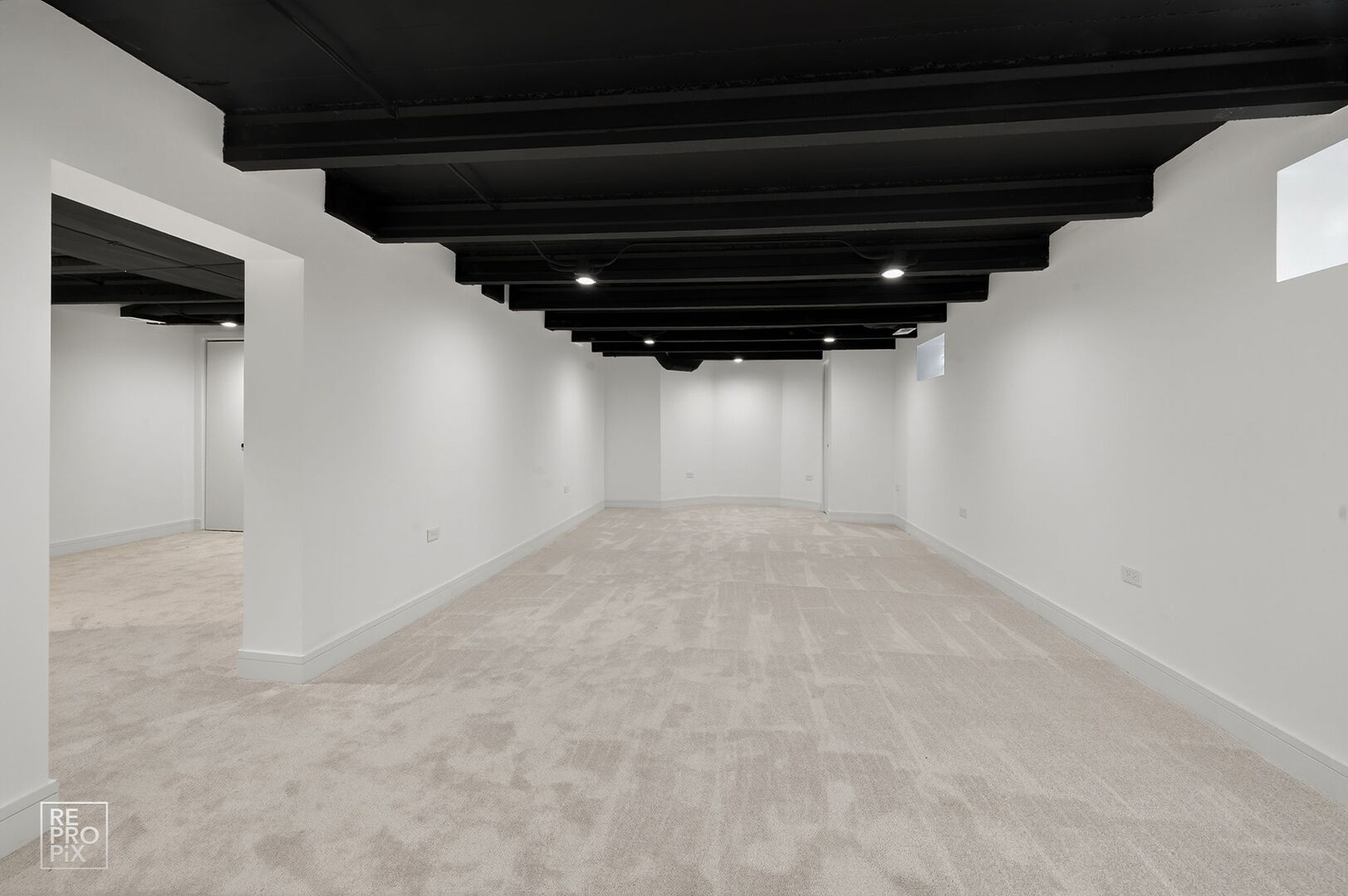 5044 N Merrimac Avenue, Chicago, IL 60630