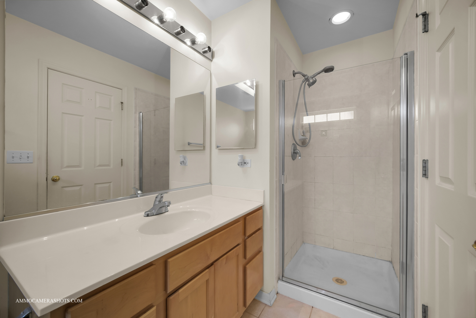 2295 STOUGHTON Drive, Aurora, IL 60502