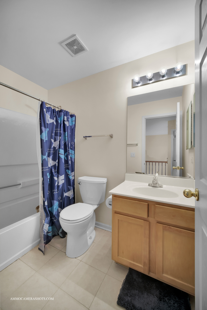 2295 STOUGHTON Drive, Aurora, IL 60502