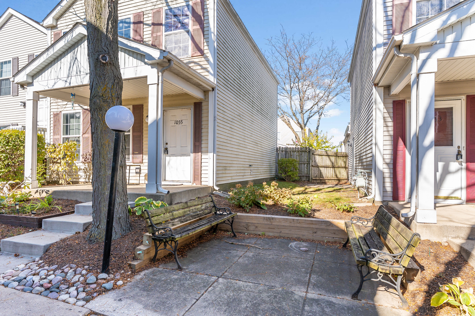 1053 SYMPHONY Drive, Aurora, IL 60504