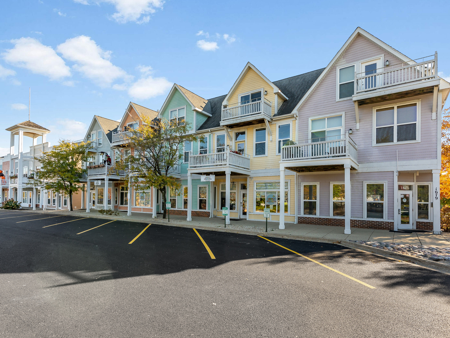 1053 SYMPHONY Drive, Aurora, IL 60504