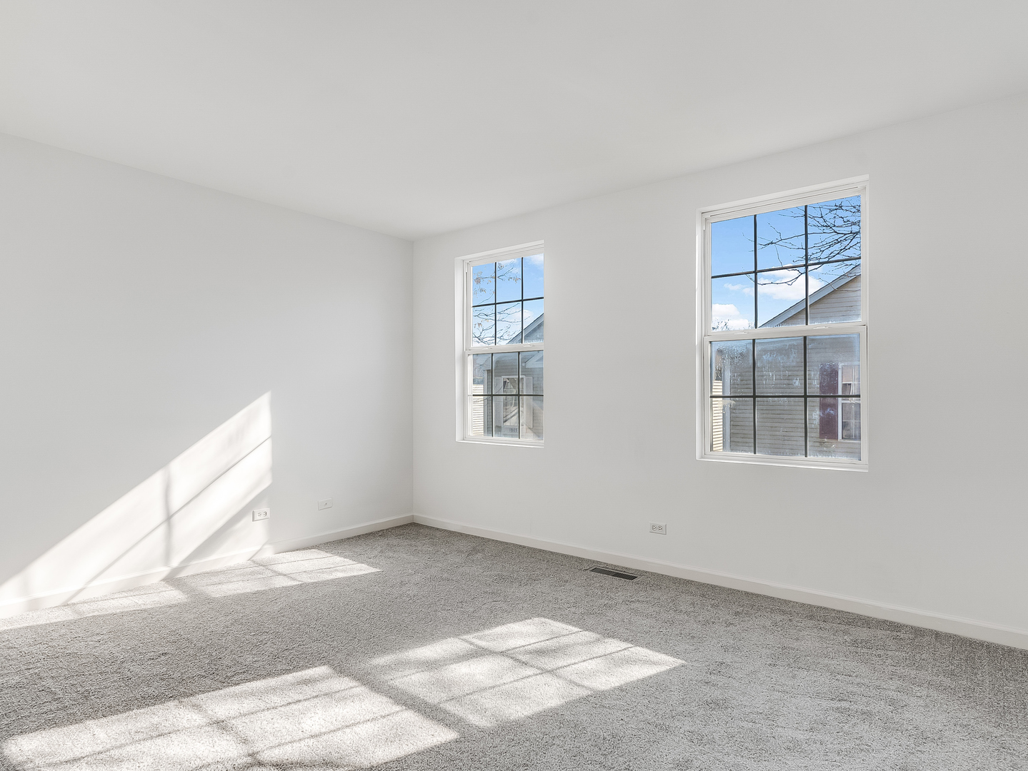 1053 SYMPHONY Drive, Aurora, IL 60504