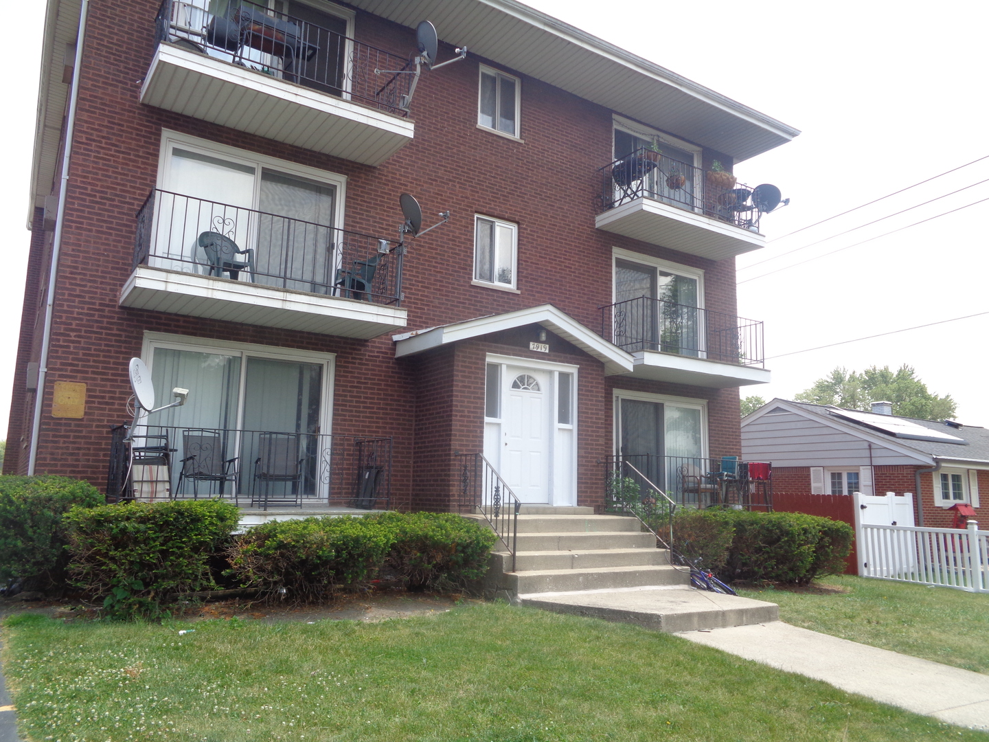 7919 S 83RD Court #2N, Justice, IL 60458