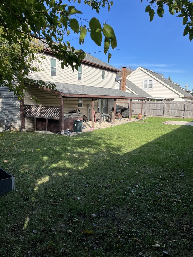 425 Beechwood Drive, Westmont, IL 60559