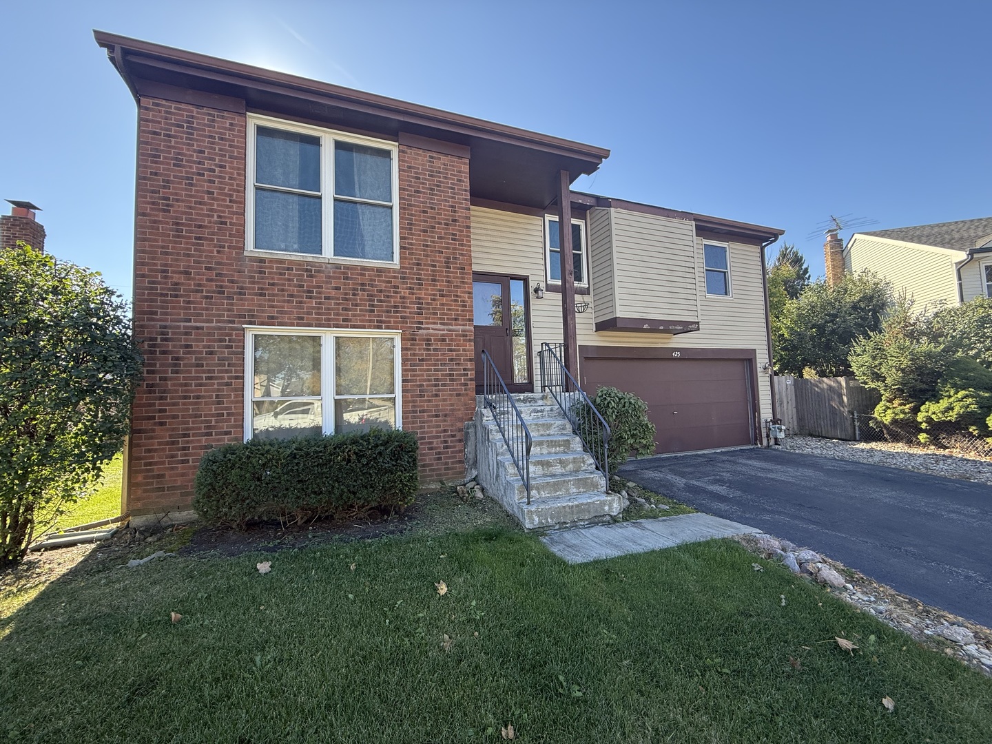 425 Beechwood Drive, Westmont, IL 60559