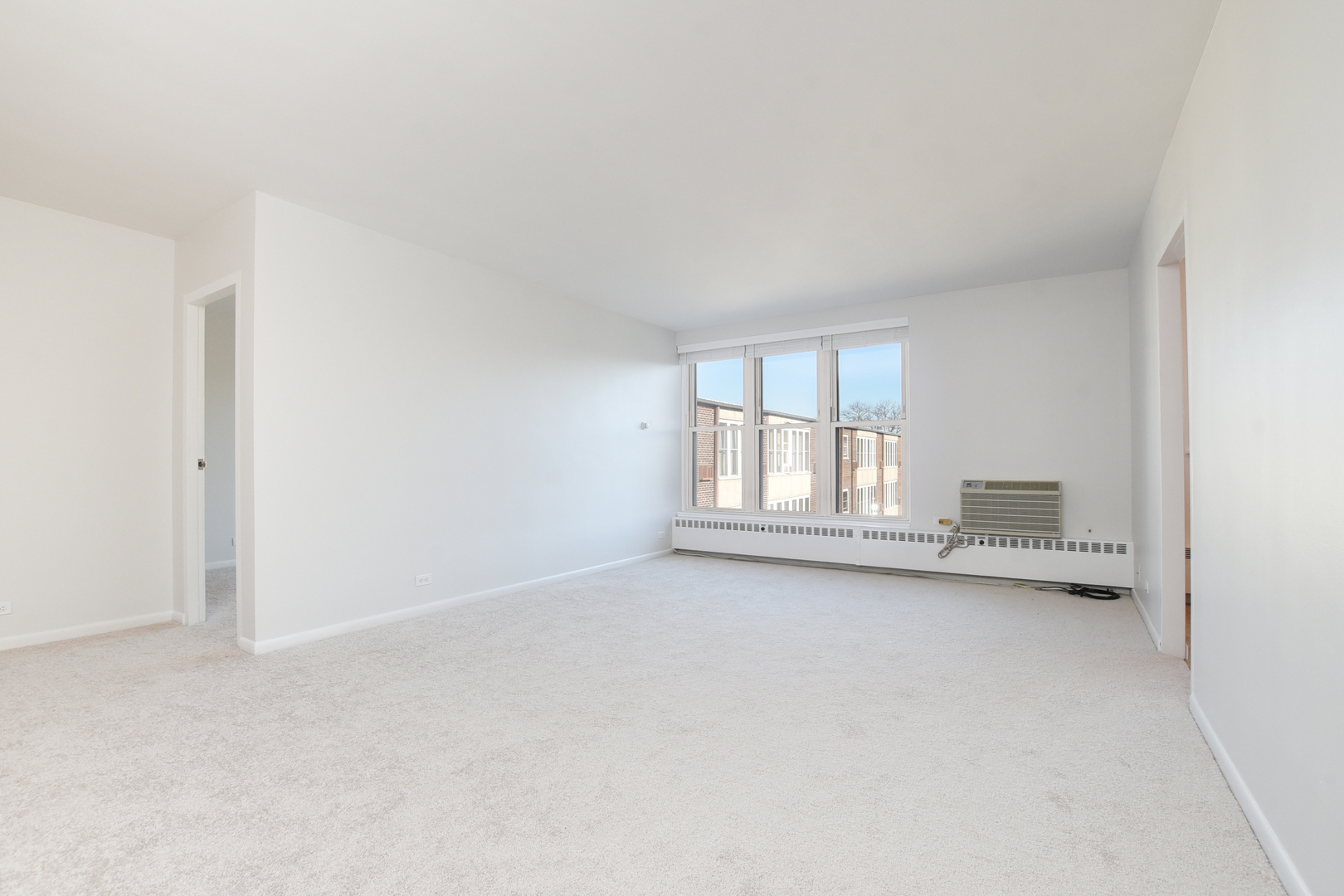 1333 W TOUHY Avenue #301, Park Ridge, IL 60068