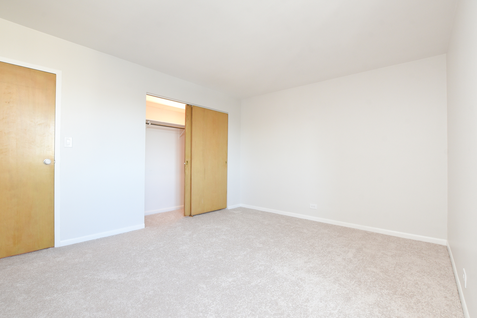 1333 W TOUHY Avenue #301, Park Ridge, IL 60068