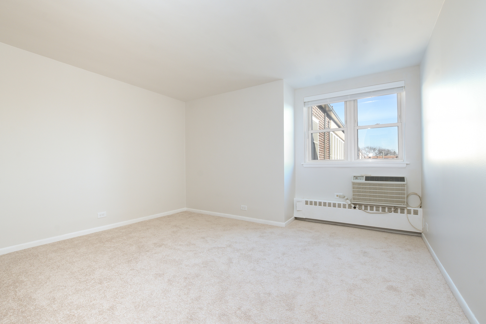 1333 W TOUHY Avenue #301, Park Ridge, IL 60068