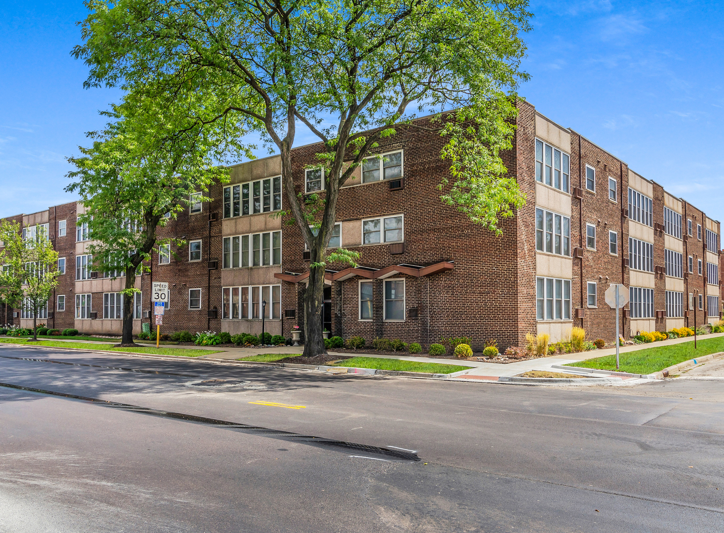 1333 W TOUHY Avenue #301, Park Ridge, IL 60068