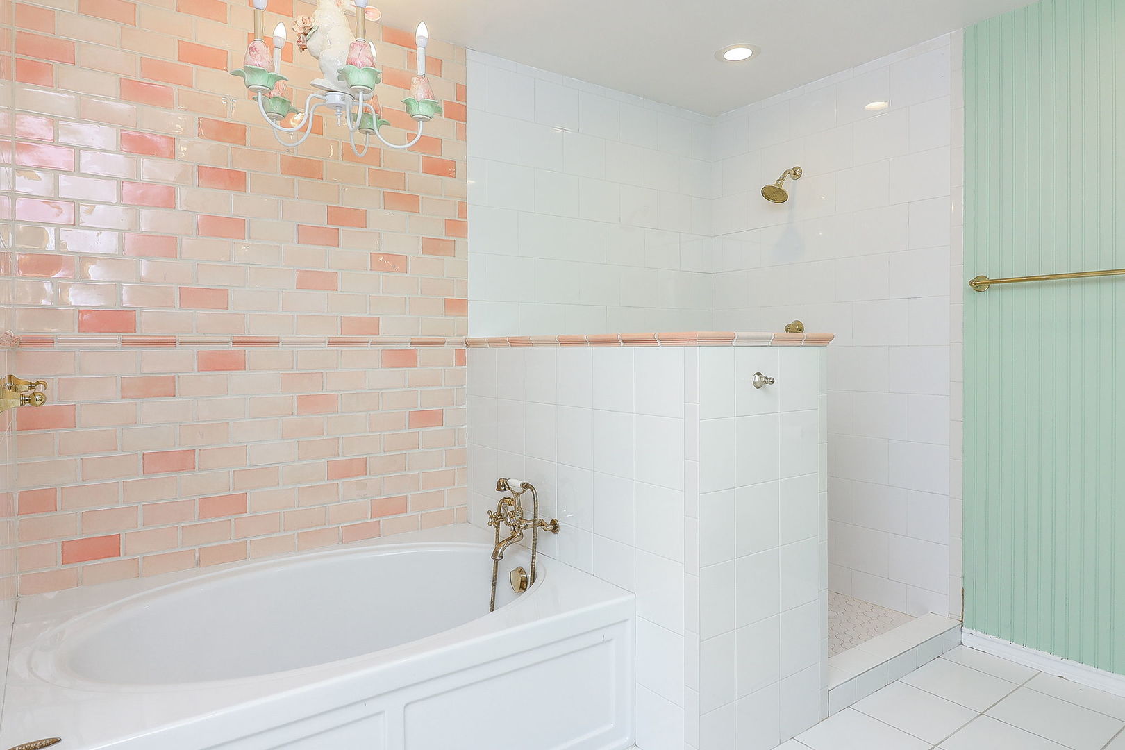 39 Mockingbird Lane, Oak Brook, IL 60523