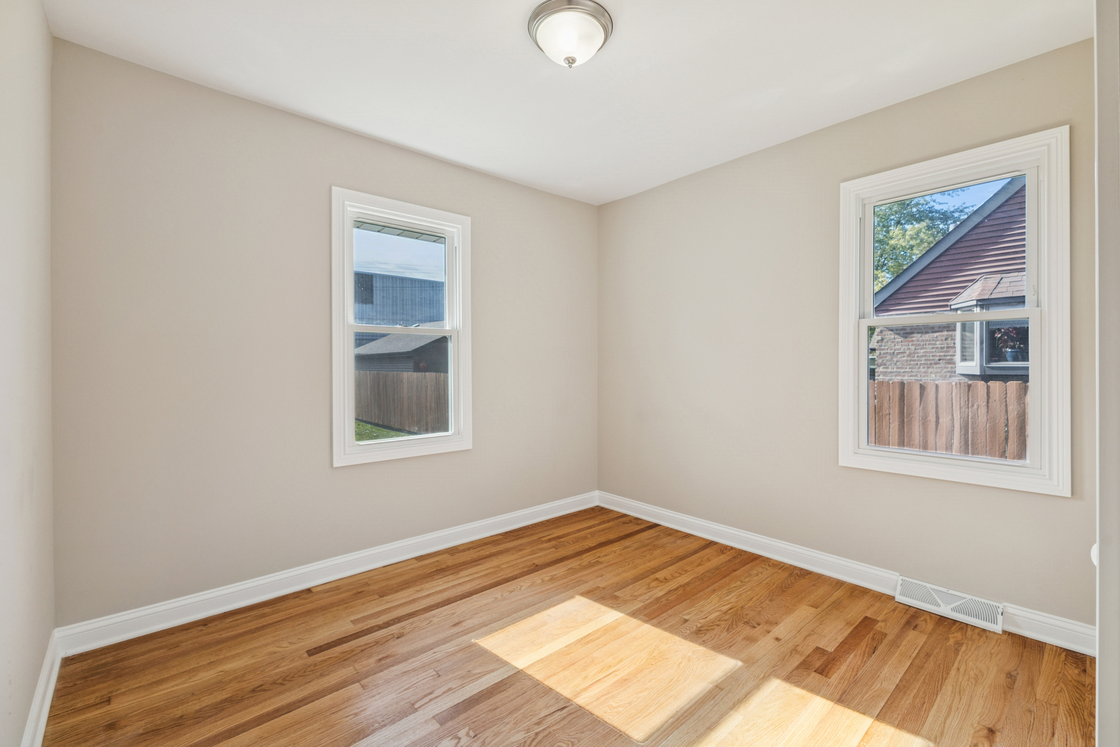 7705 Columbia Drive, Bridgeview, IL 60455