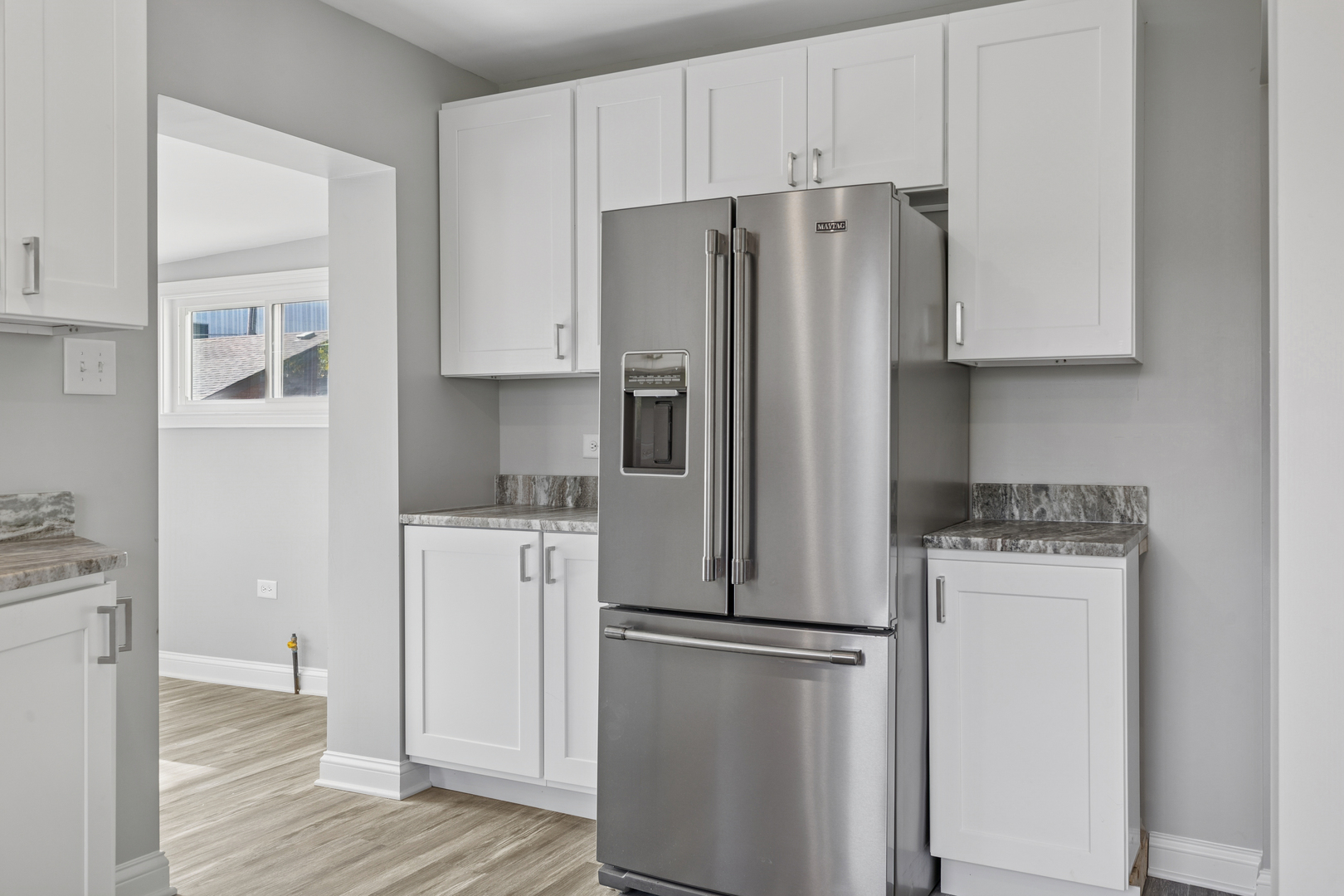 7705 Columbia Drive, Bridgeview, IL 60455