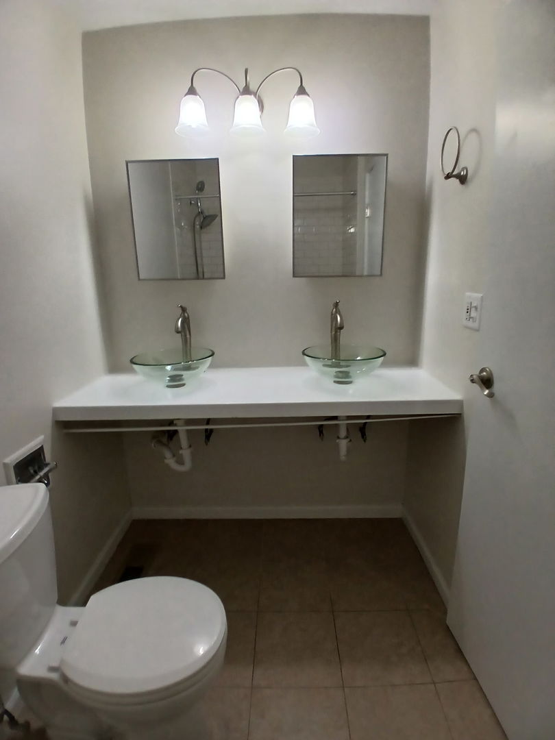 8234 PORTSMOUTH Drive #A, Darien, IL 60561