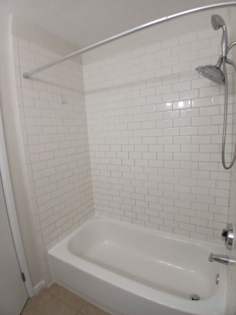 8234 PORTSMOUTH Drive #A, Darien, IL 60561