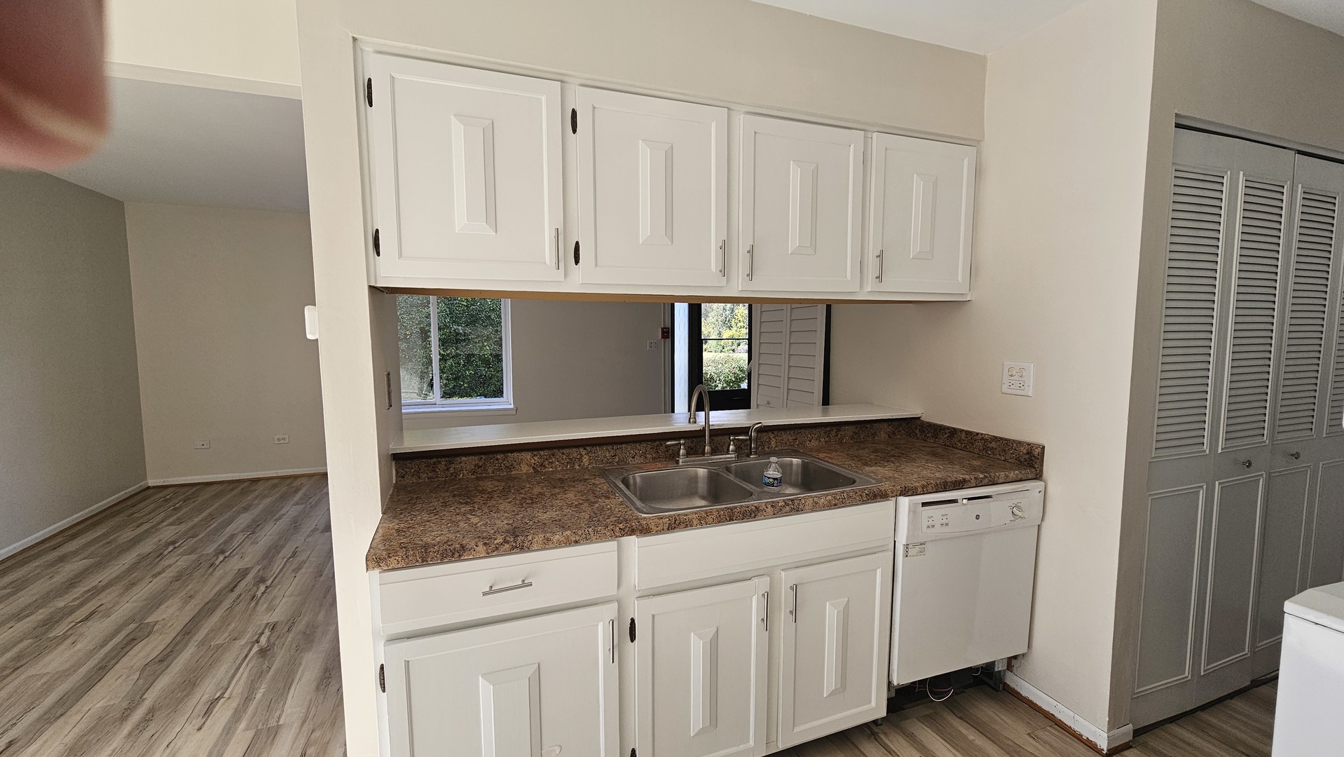 8234 PORTSMOUTH Drive #A, Darien, IL 60561