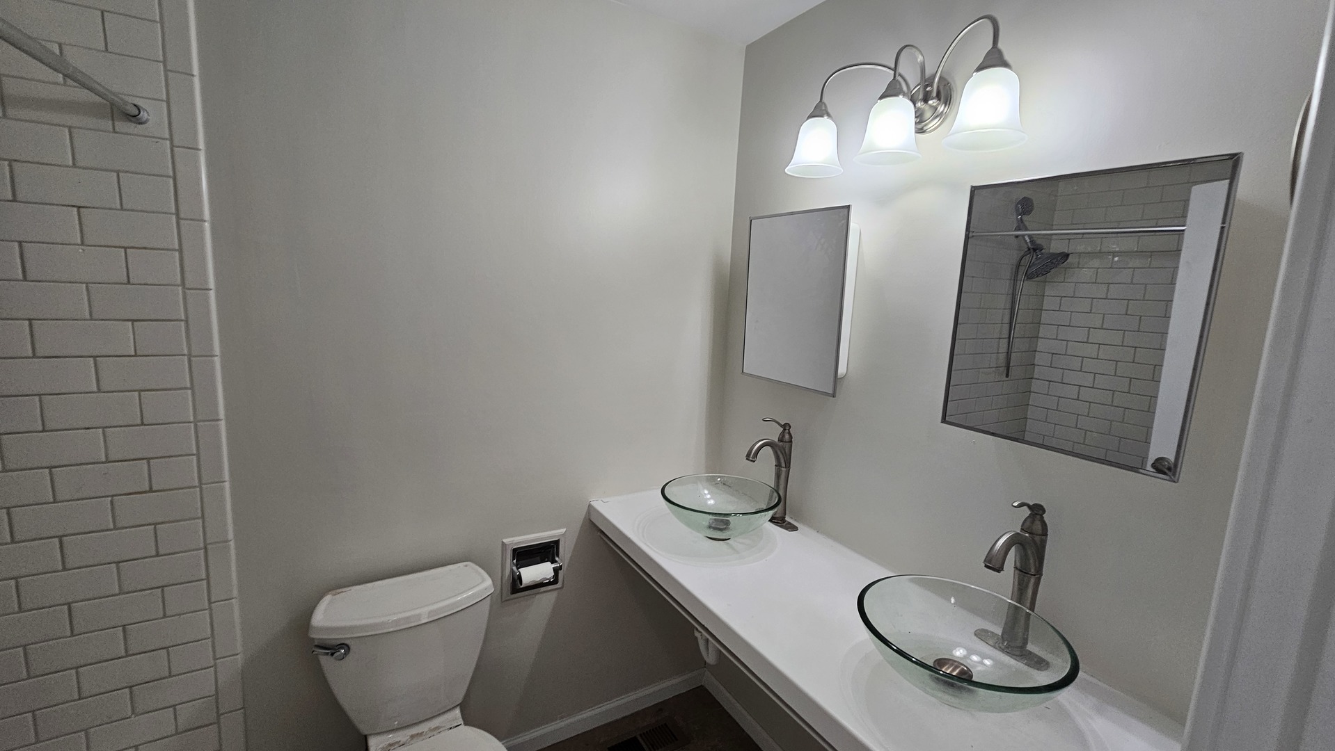 8234 PORTSMOUTH Drive #A, Darien, IL 60561