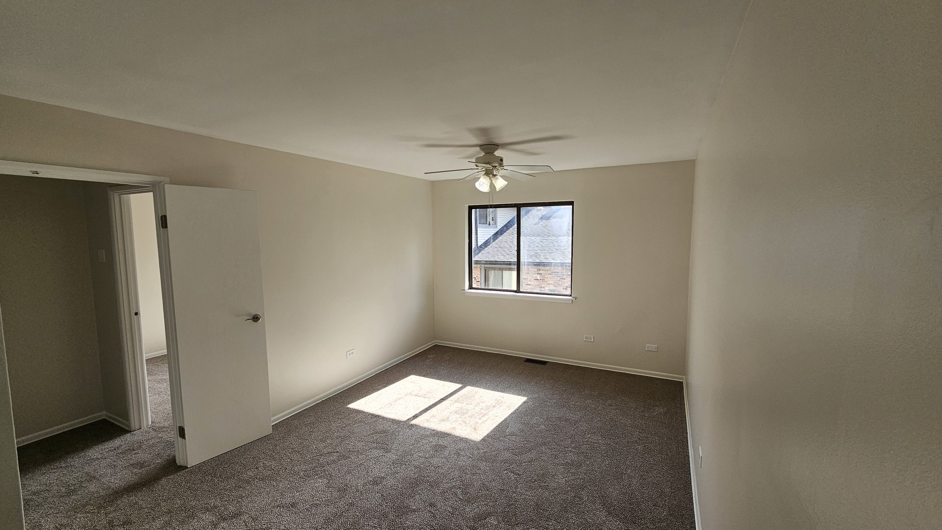 8234 PORTSMOUTH Drive #A, Darien, IL 60561