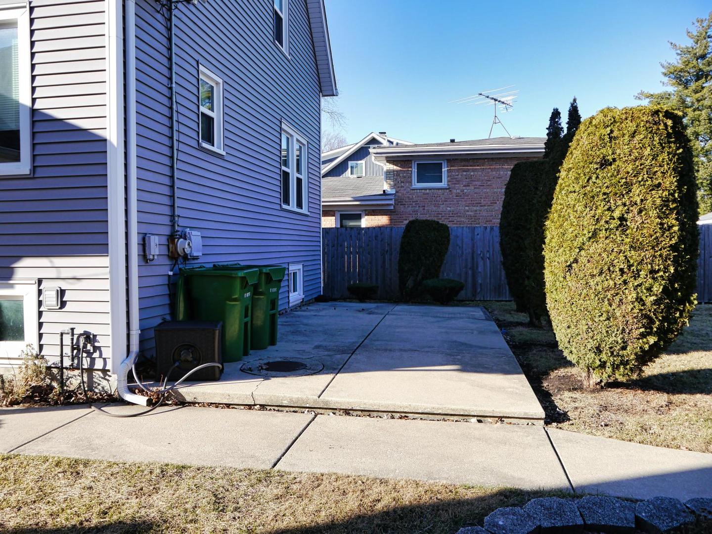 9837 Minnick Avenue, Oak Lawn, IL 60453