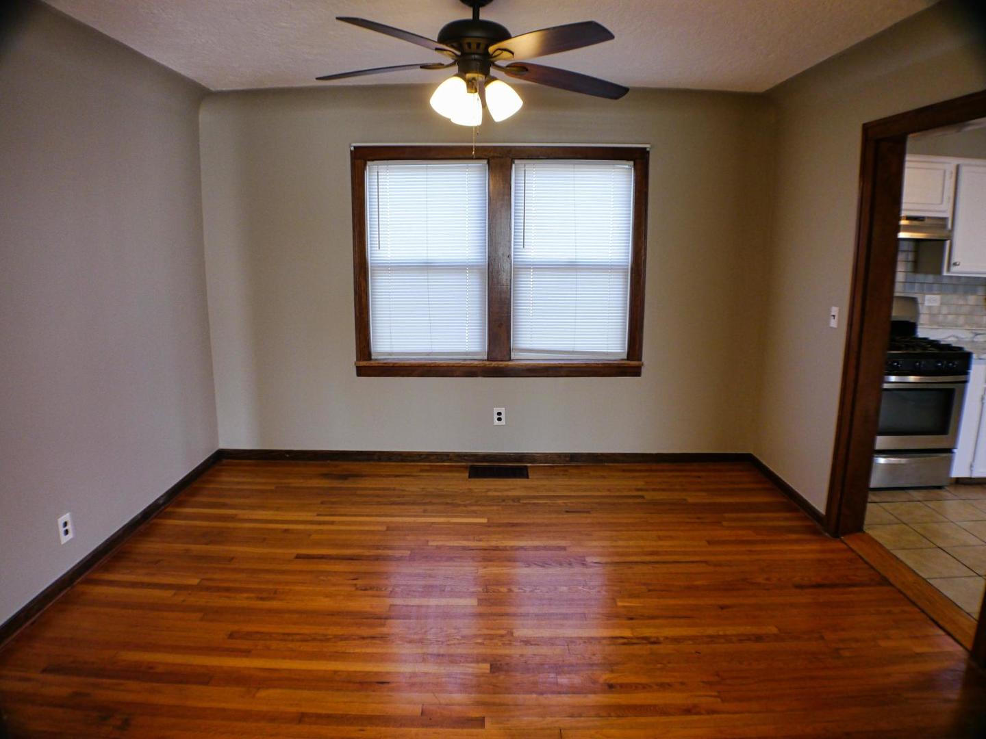 9837 Minnick Avenue, Oak Lawn, IL 60453