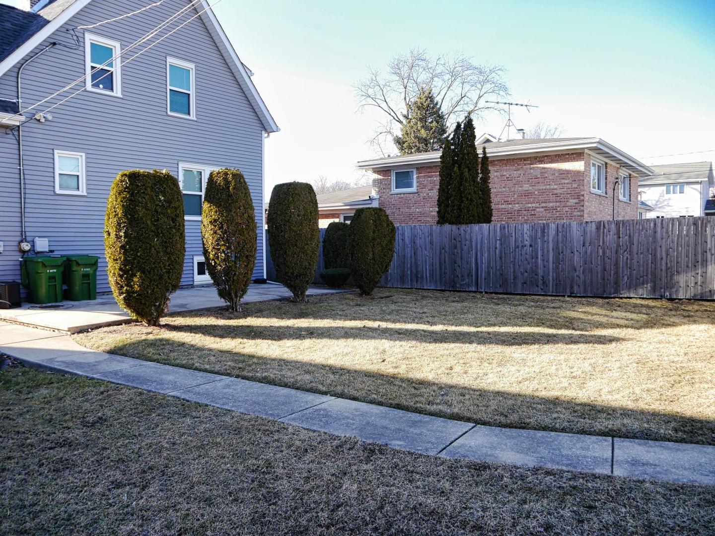 9837 Minnick Avenue, Oak Lawn, IL 60453