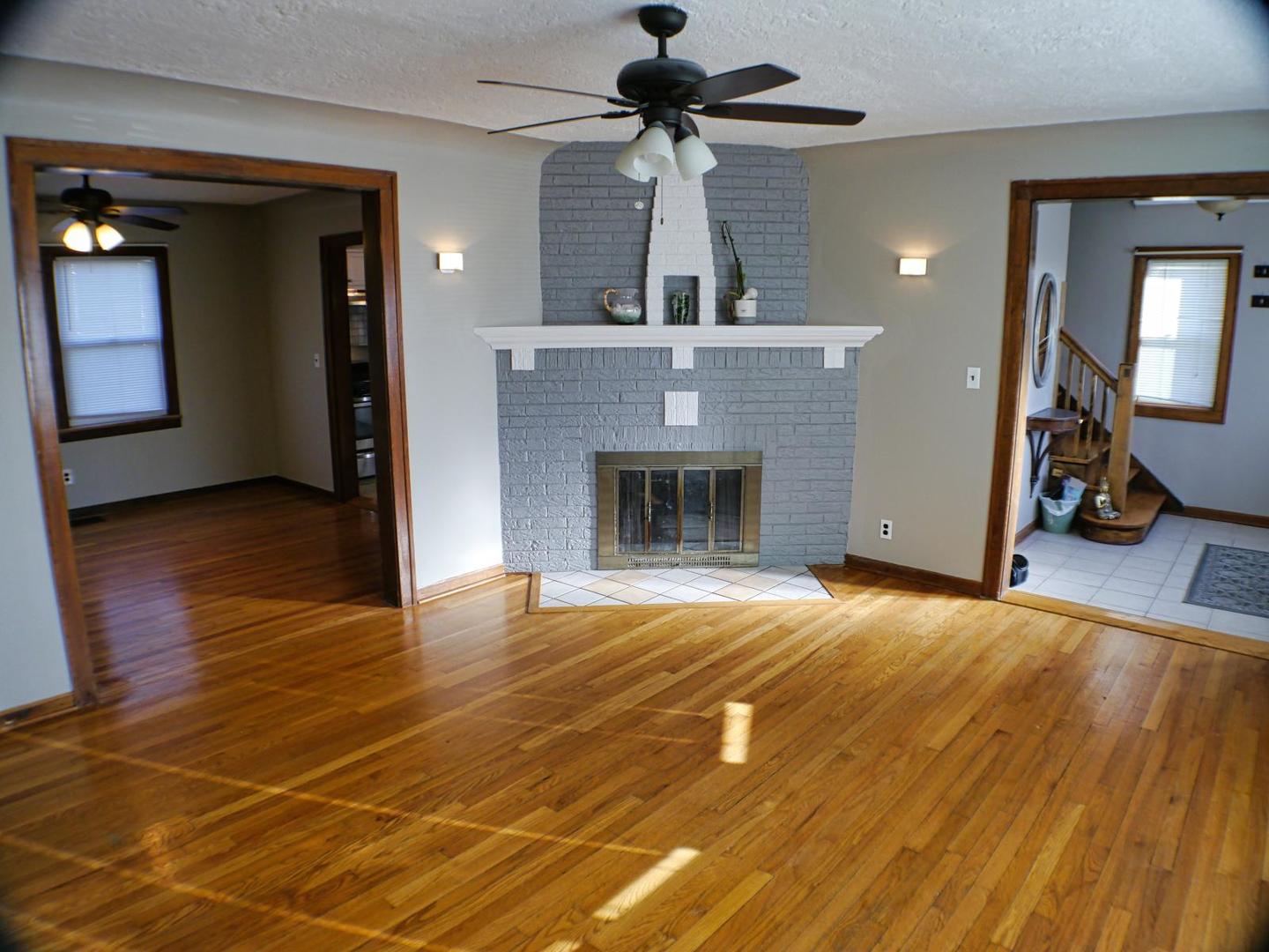 9837 Minnick Avenue, Oak Lawn, IL 60453