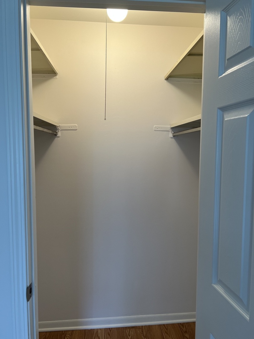 543 Burlington Avenue #112E, Downers Grove, IL 60515