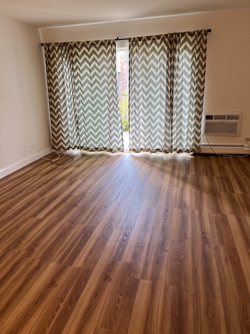 543 Burlington Avenue #112E, Downers Grove, IL 60515