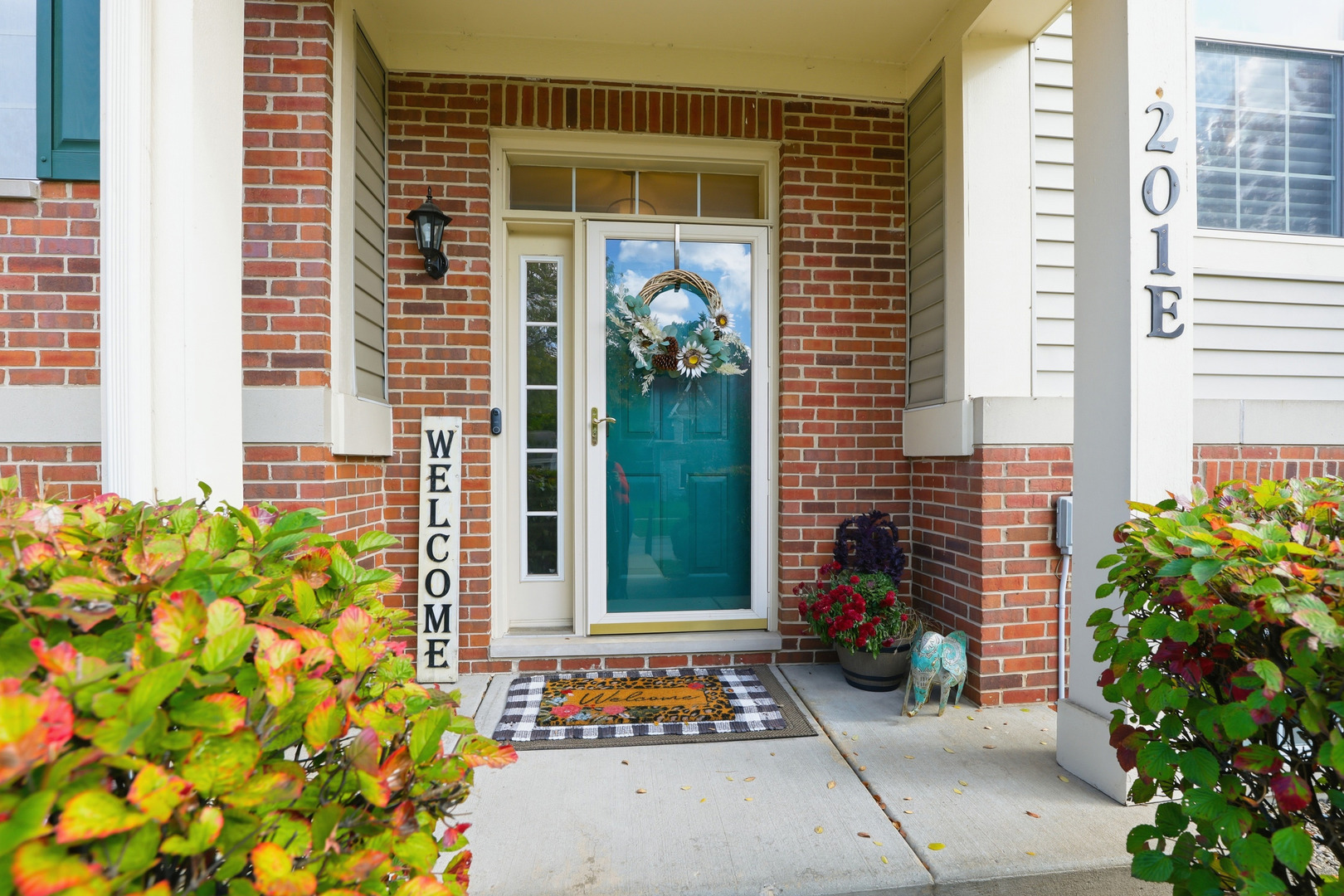 201 N Louis Street #E, Mount Prospect, IL 60056