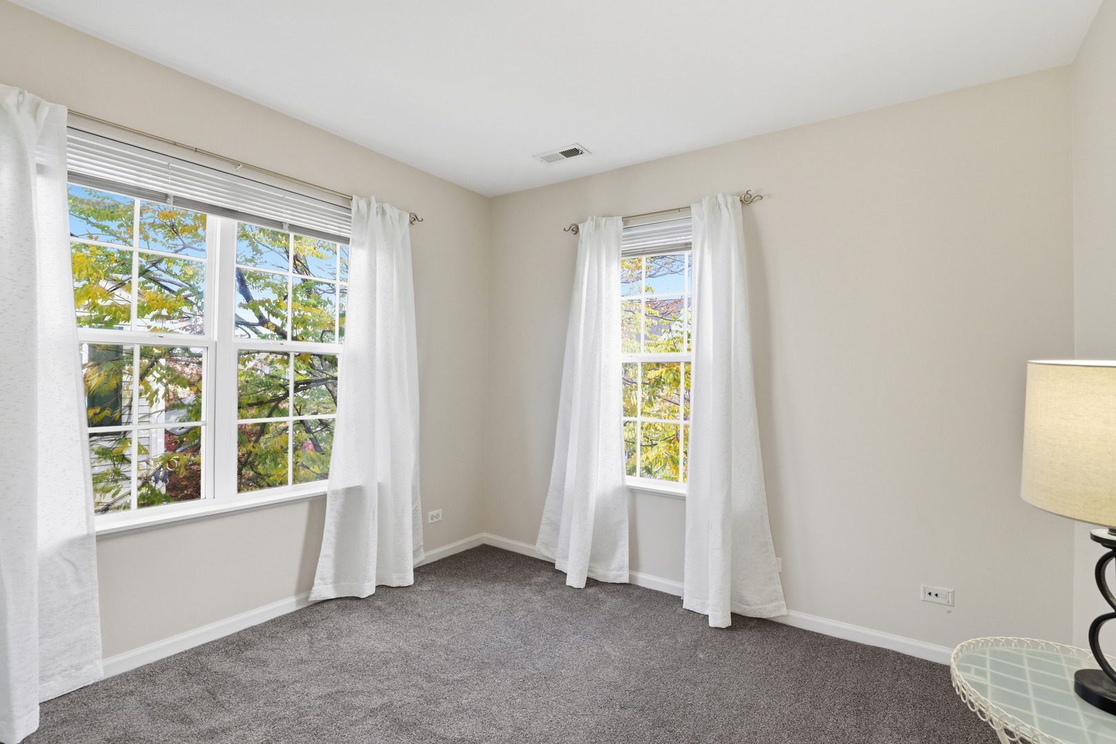 201 N Louis Street #E, Mount Prospect, IL 60056