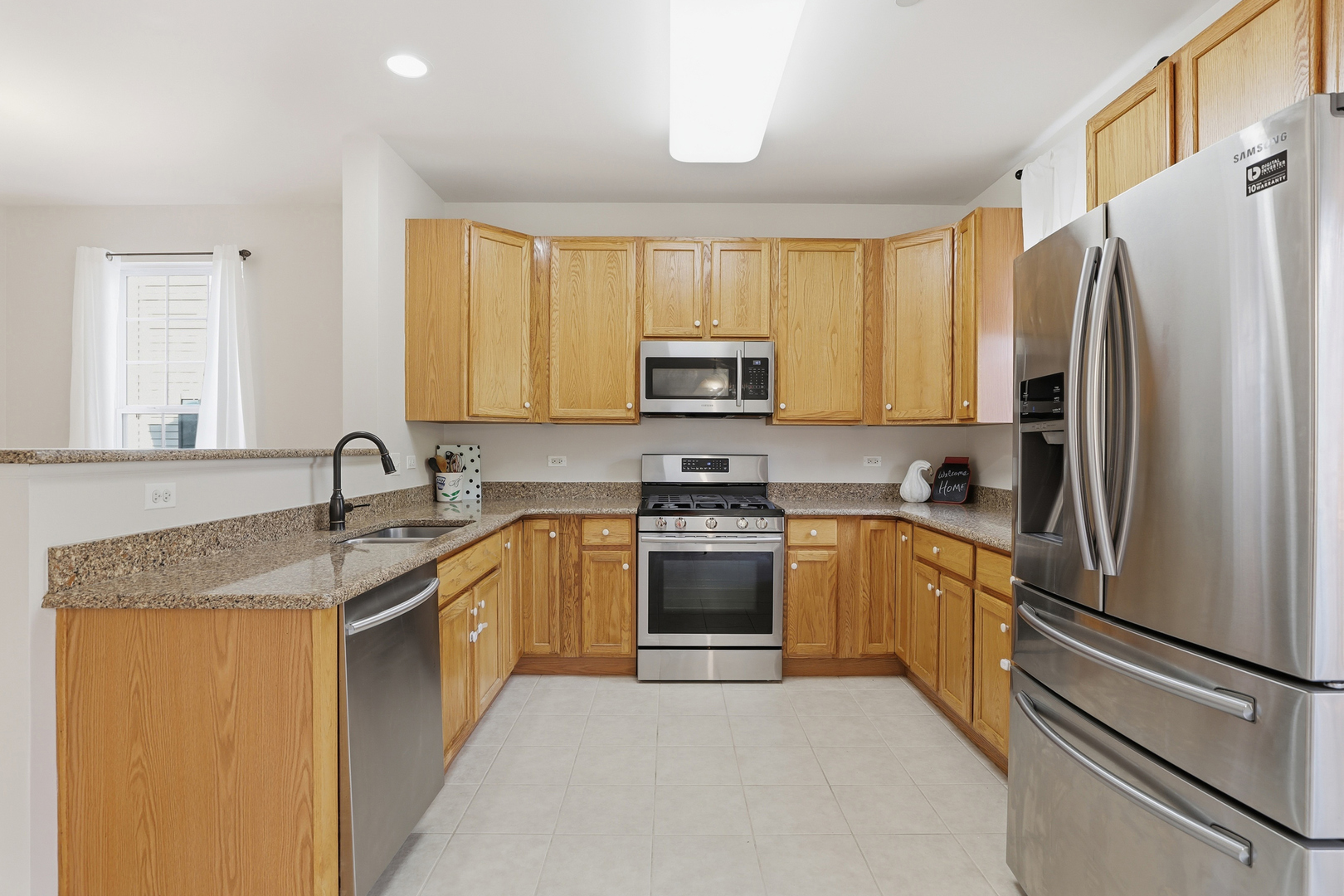 201 N Louis Street #E, Mount Prospect, IL 60056