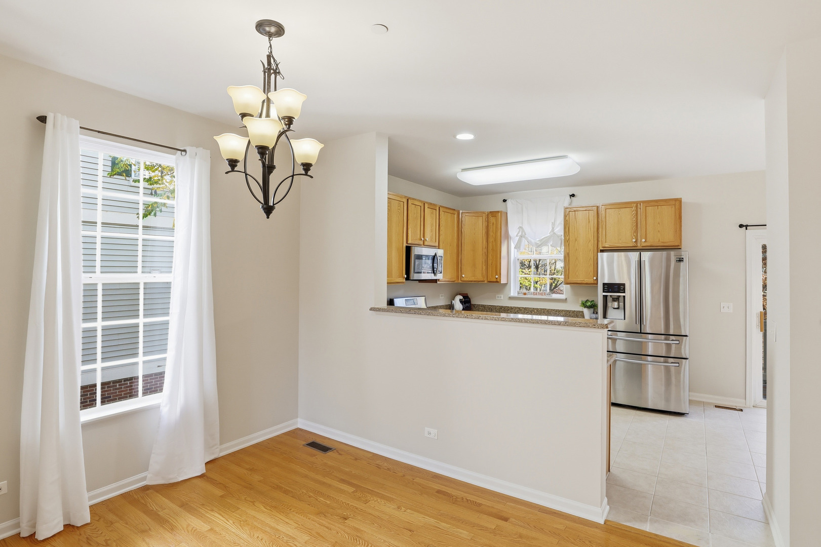 201 N Louis Street #E, Mount Prospect, IL 60056