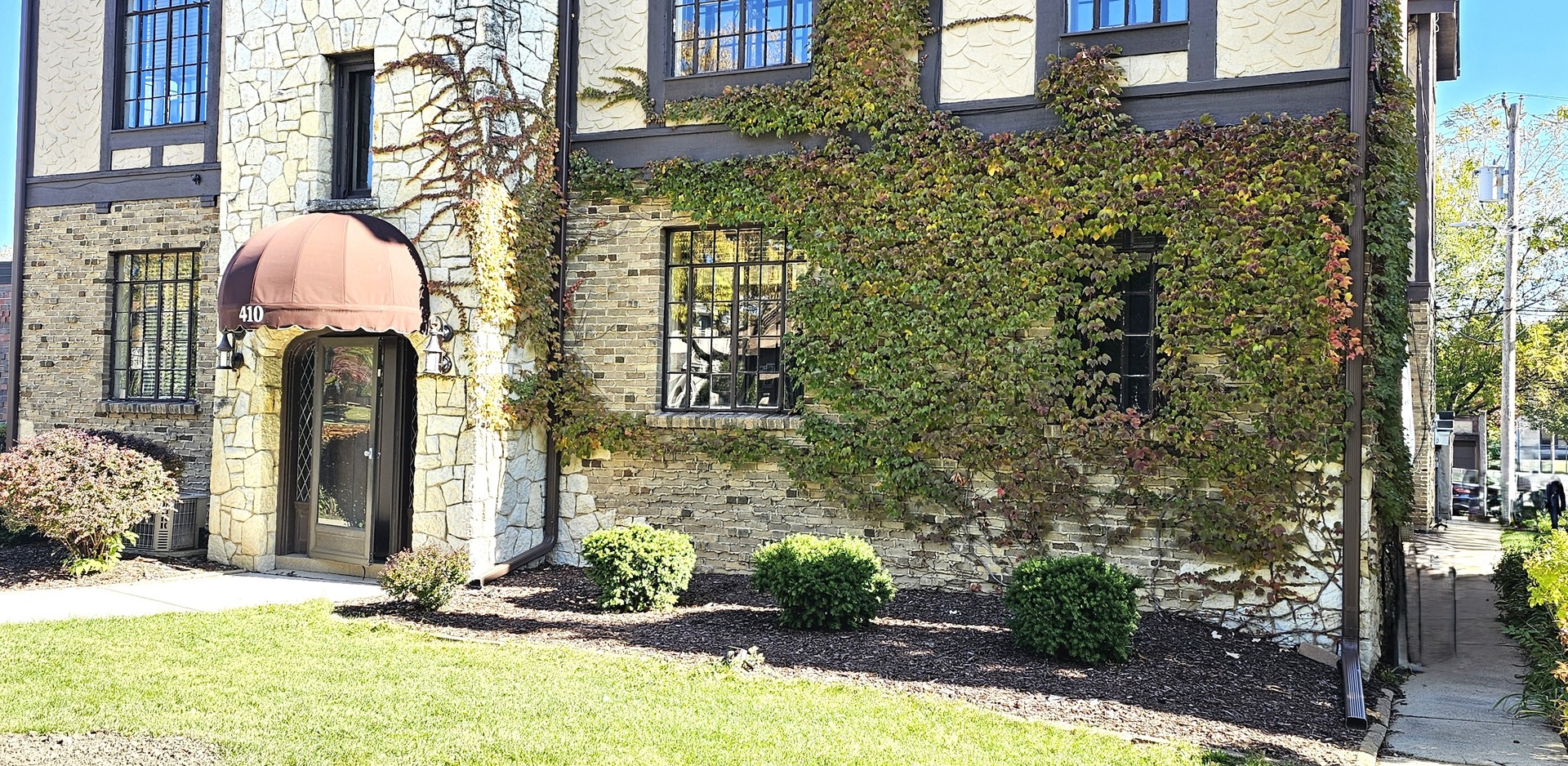 410 N Raynor Avenue #1W, Joliet, IL 60435