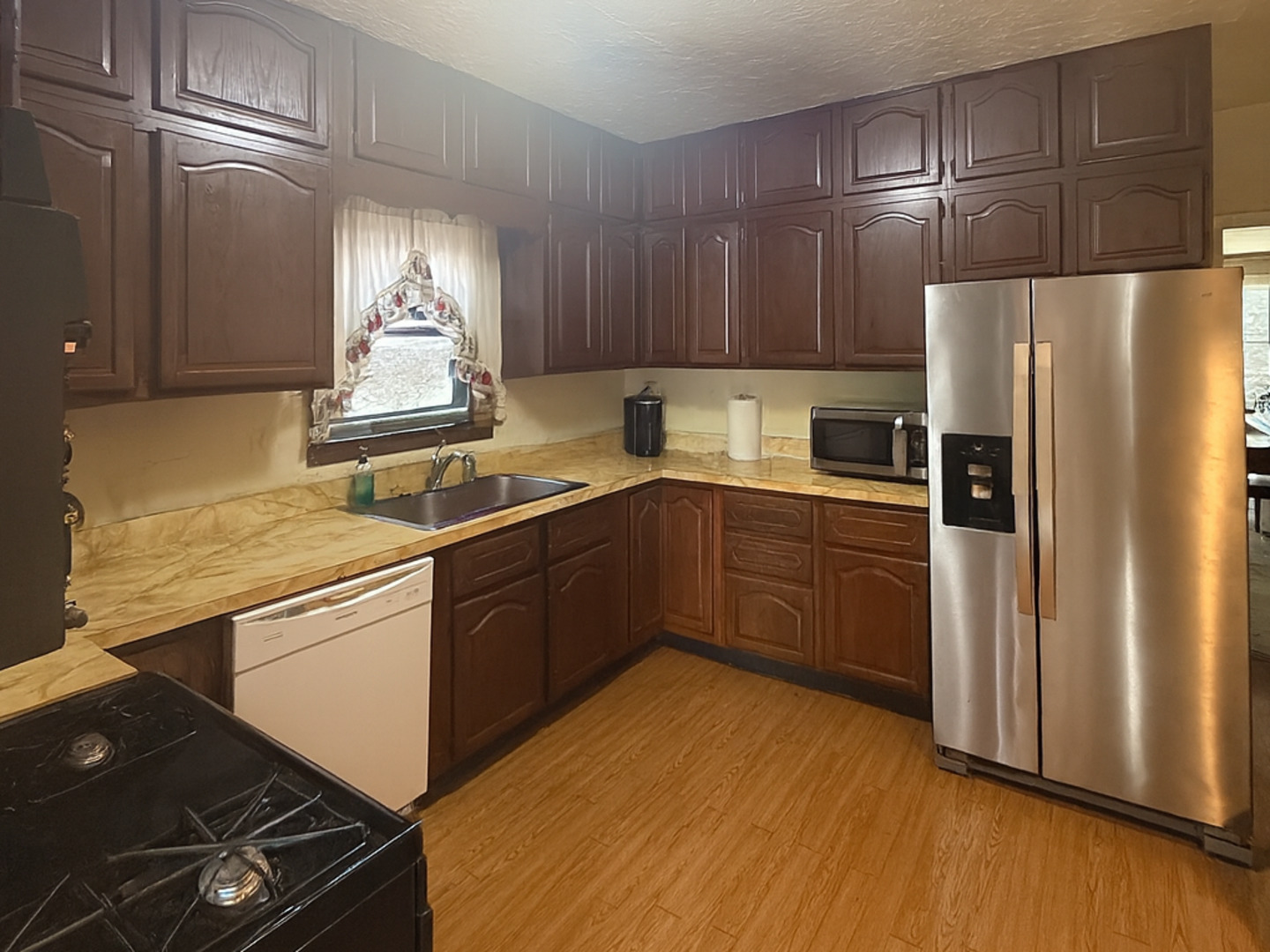 7871 W Oakleaf Avenue, Elmwood Park, IL 60707