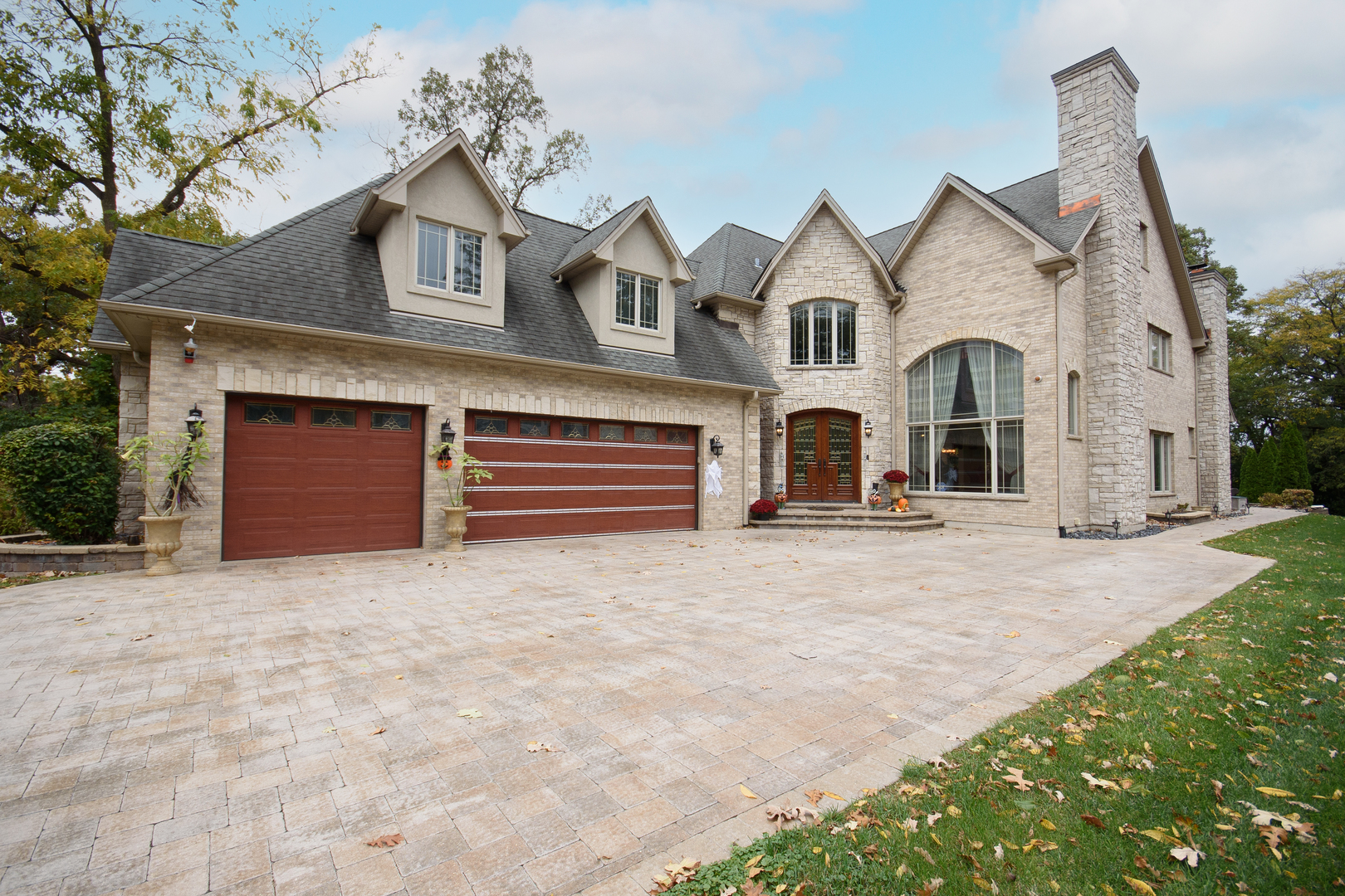 11226 Hiawatha Lane, Indian Head Park, IL 60525