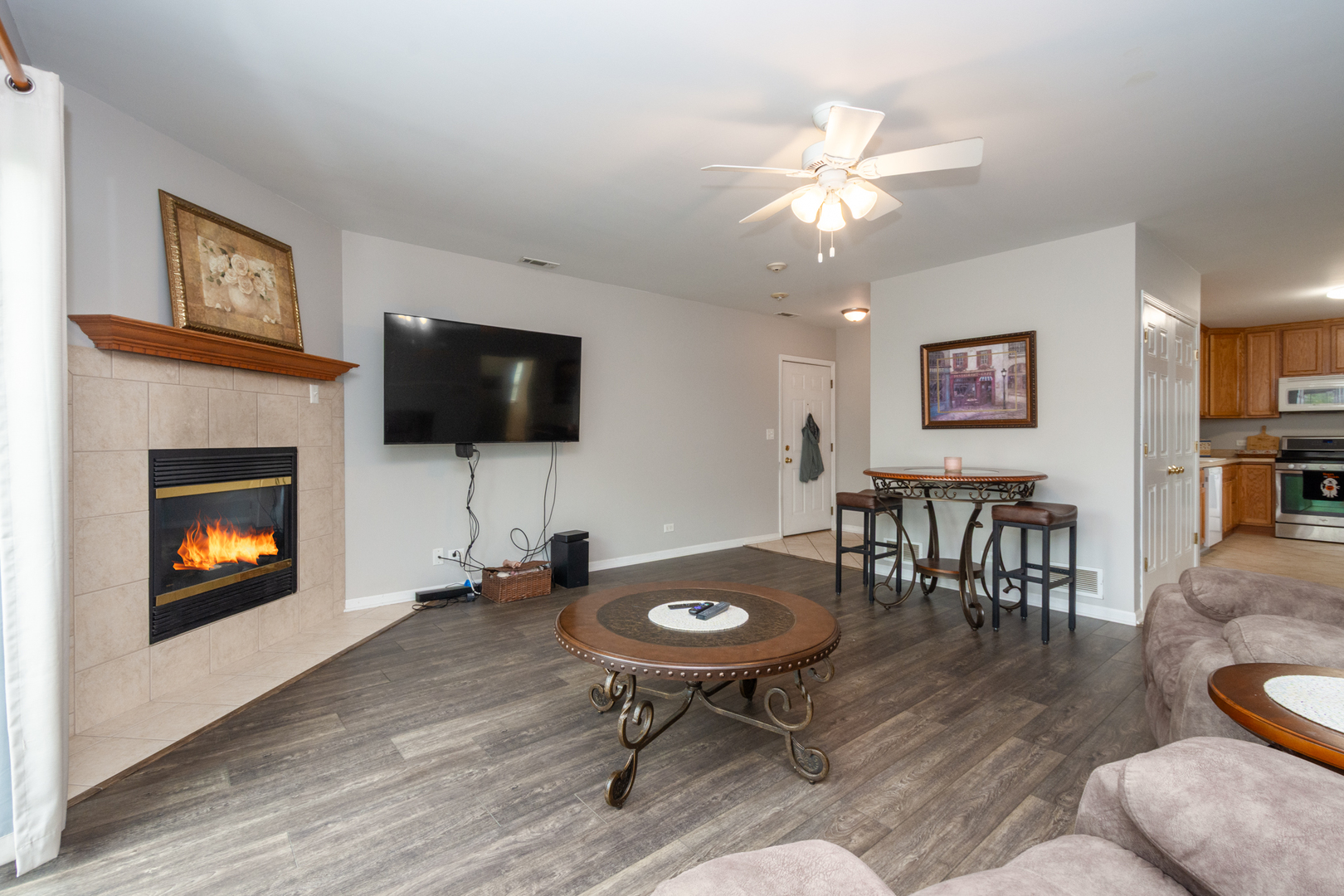 532 Lake Street #C, Antioch, IL 60002