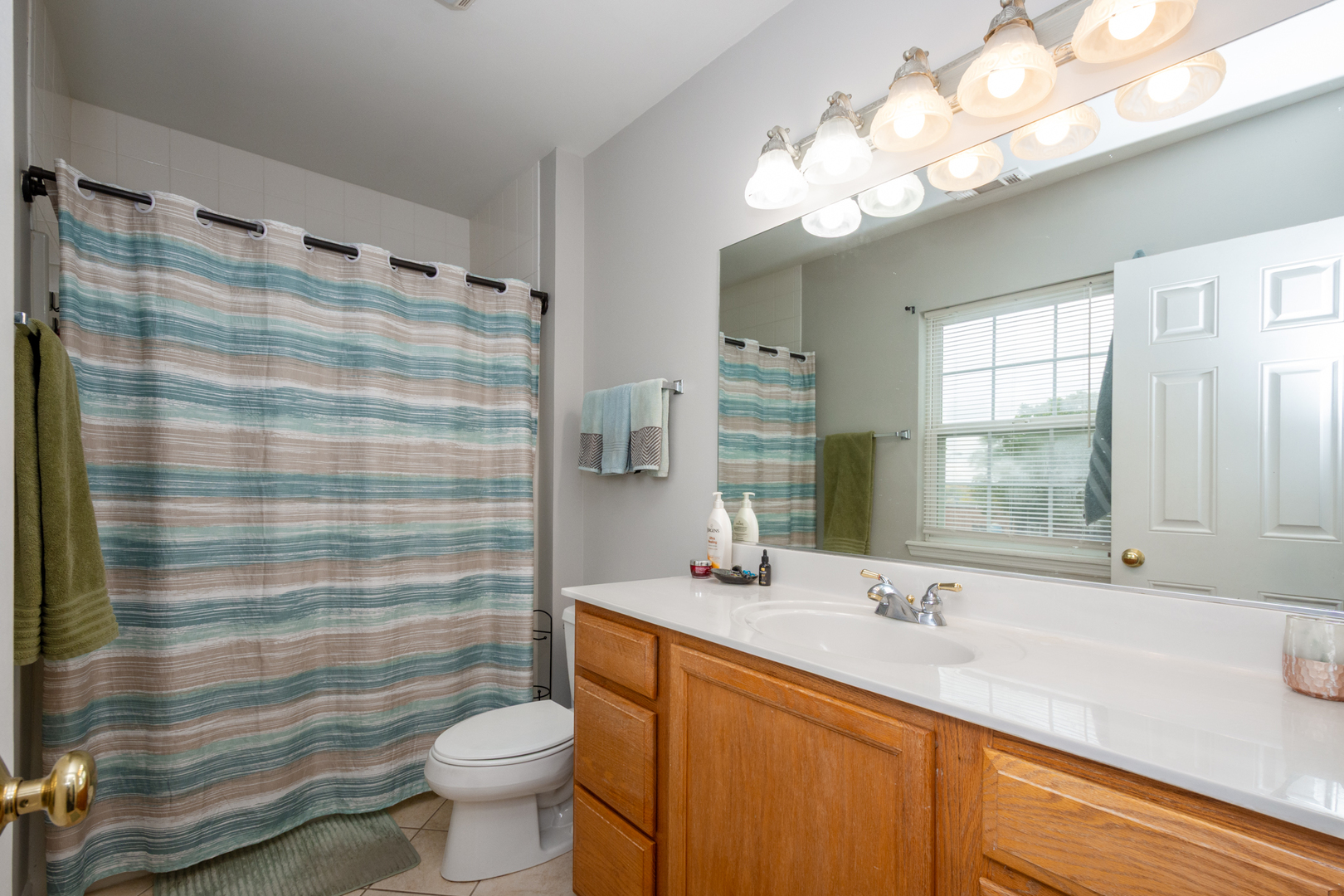 532 Lake Street #C, Antioch, IL 60002