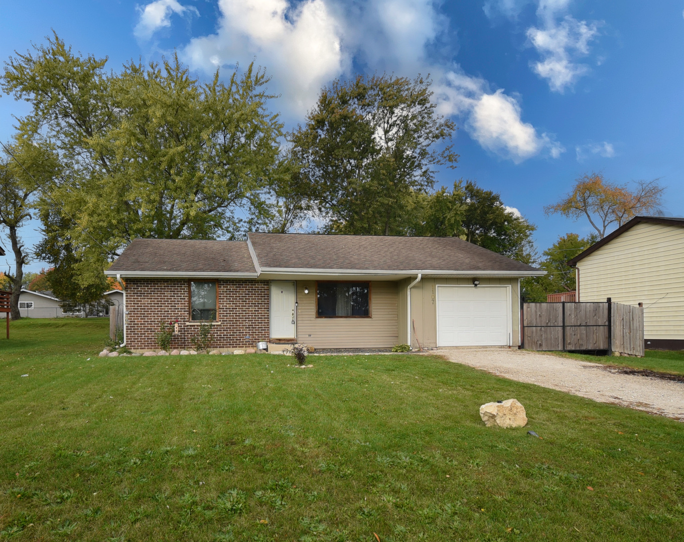 1107 Hilltop Boulevard, McHenry, IL 60050