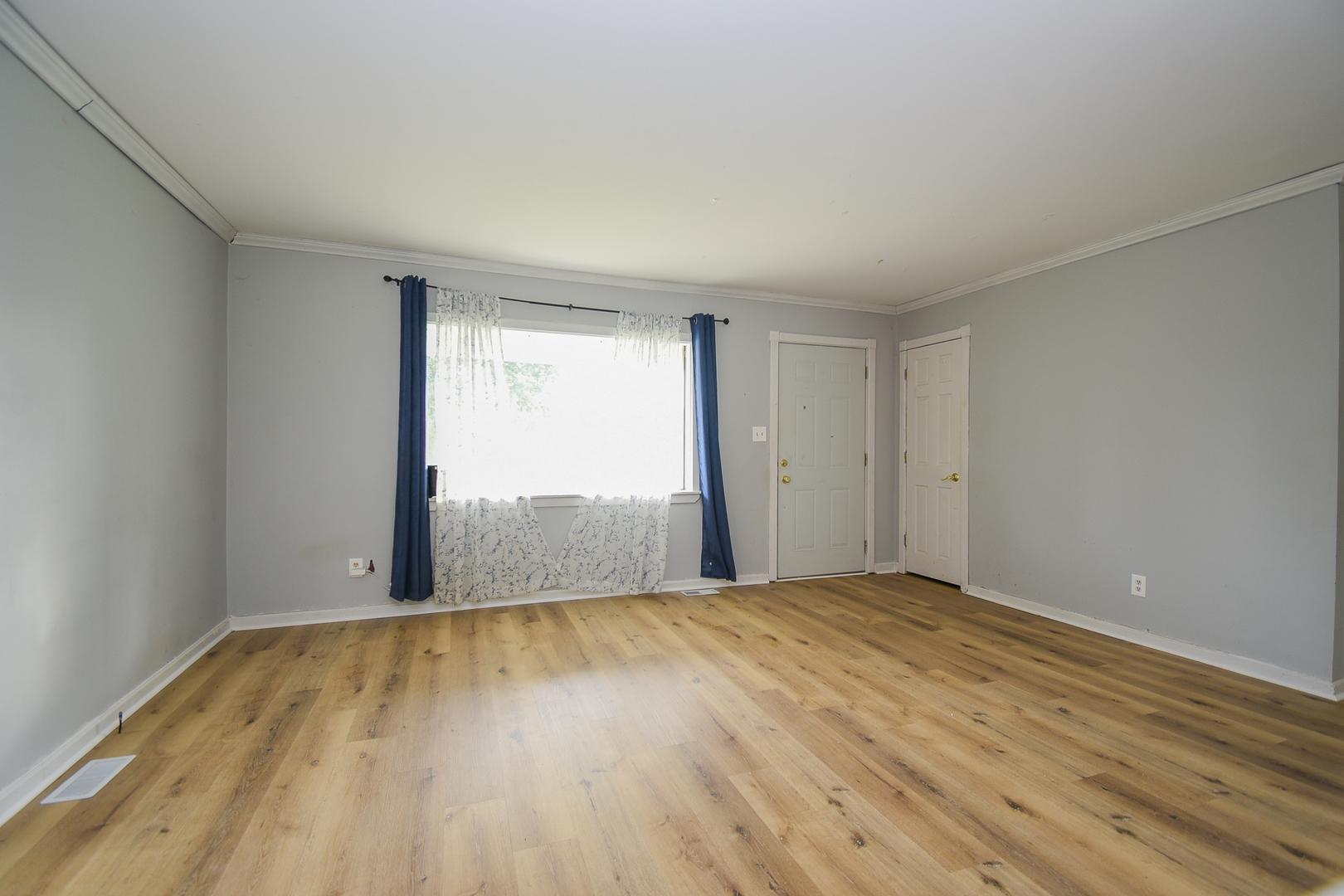 1107 Hilltop Boulevard, McHenry, IL 60050