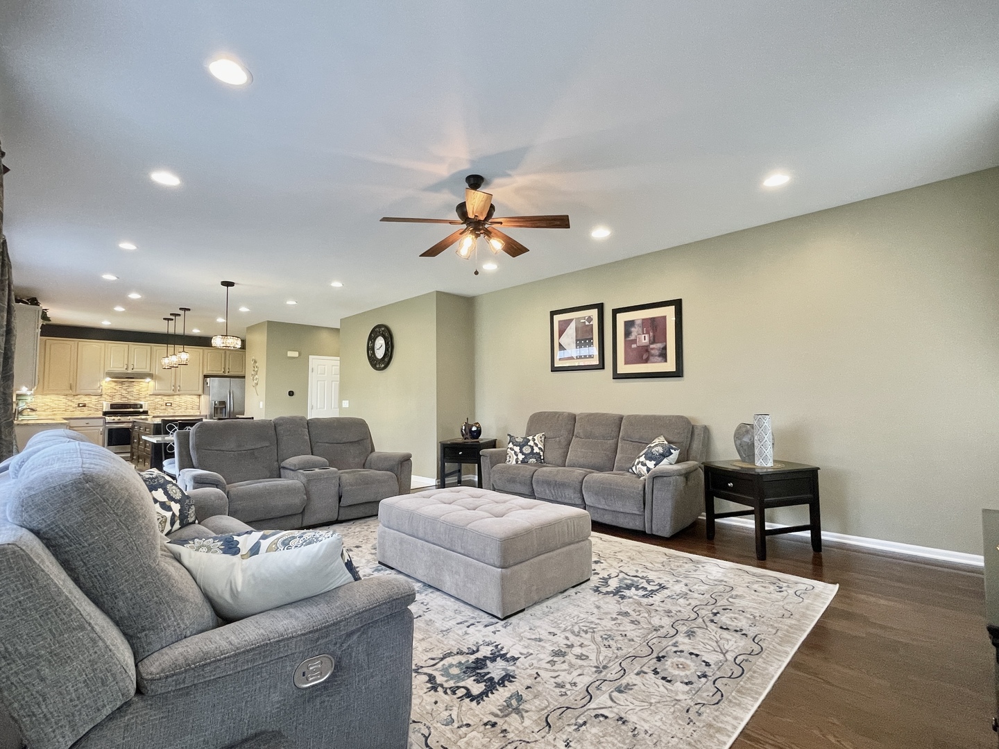 1055 Christine Lane, Antioch, IL 60002