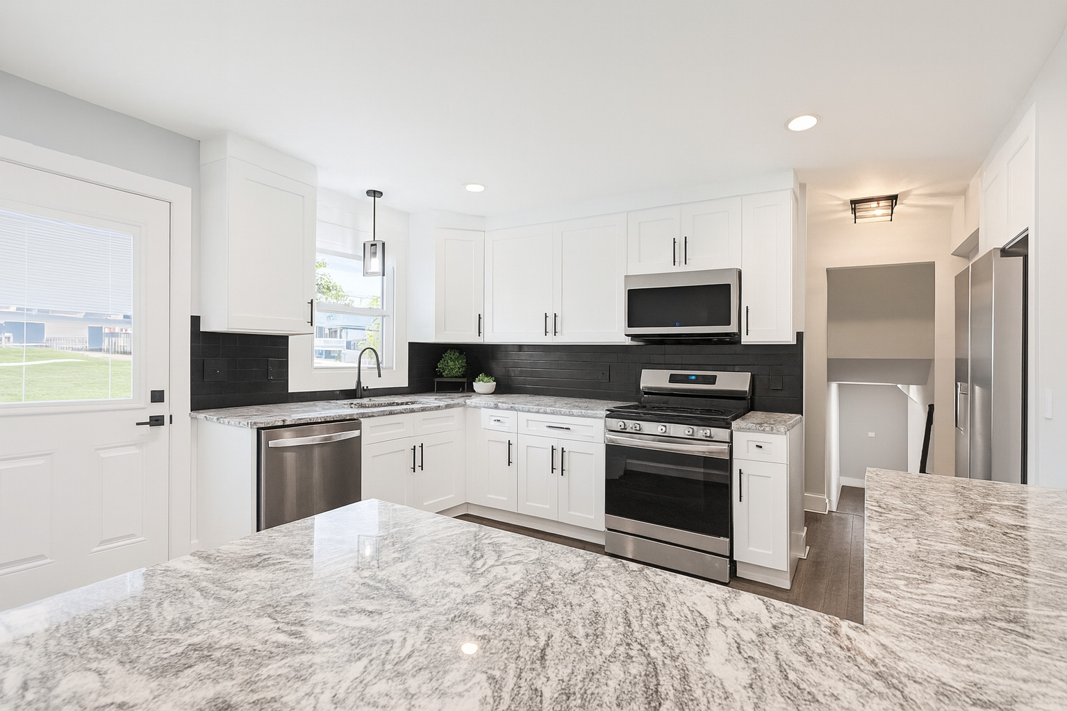 7822 W 99th Place, Palos Hills, IL 60465