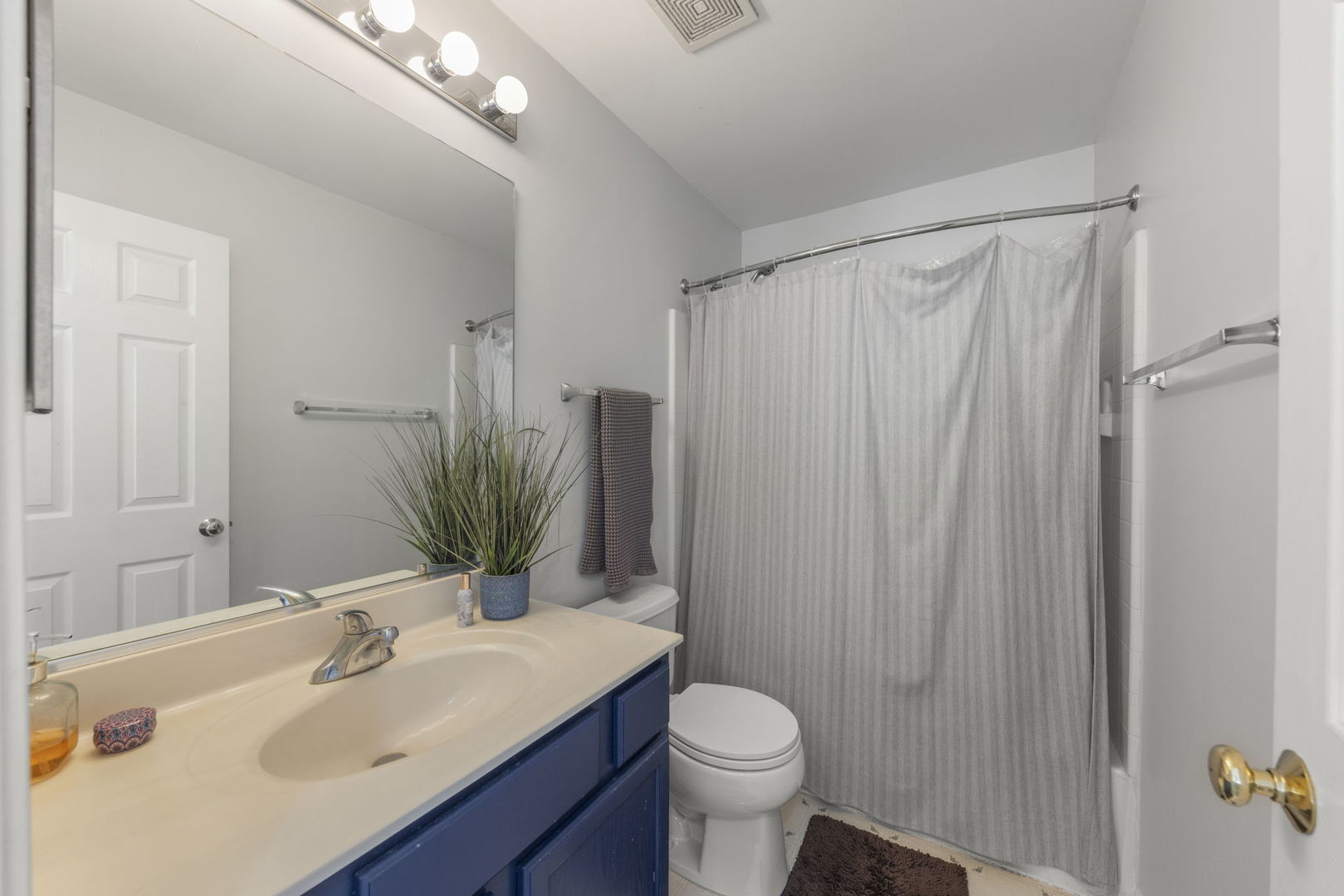 2020 Juniper Court, Glendale Heights, IL 60139